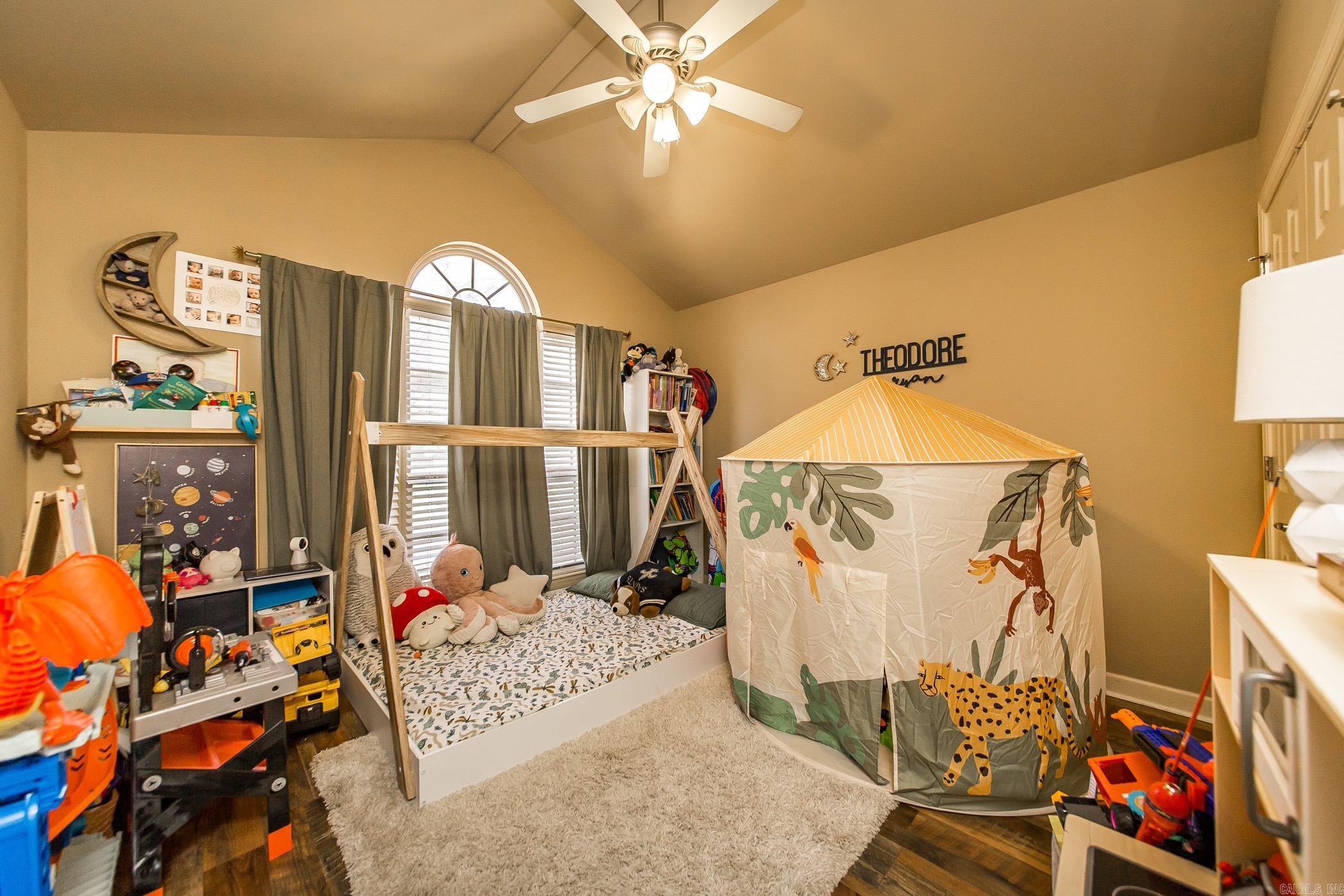 43 Lakeland Drive