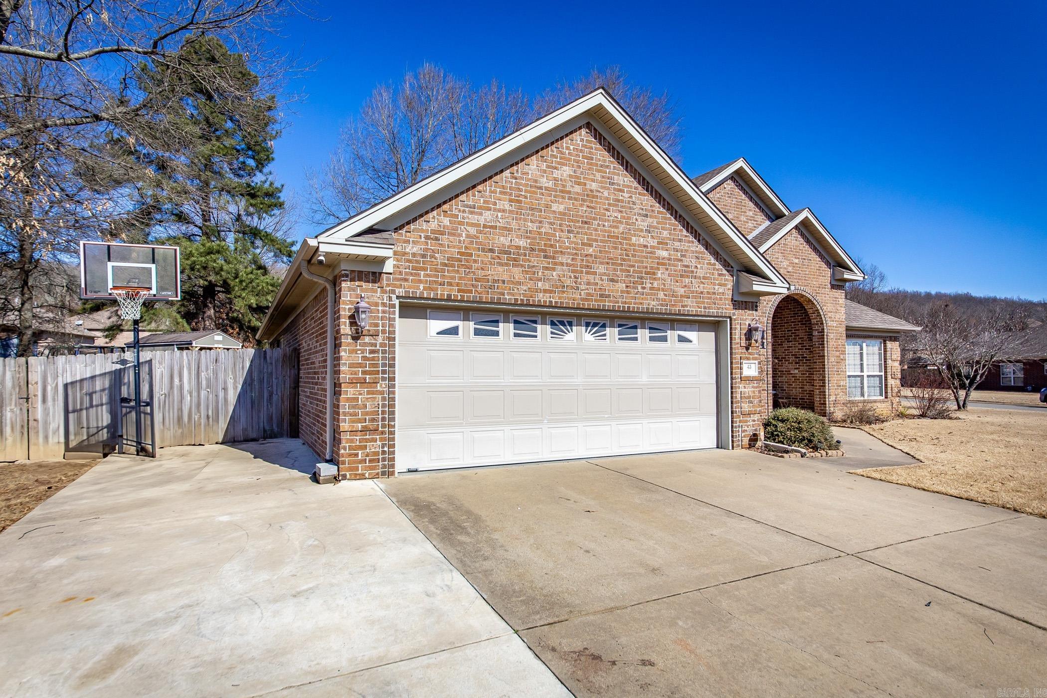 43 Lakeland Drive