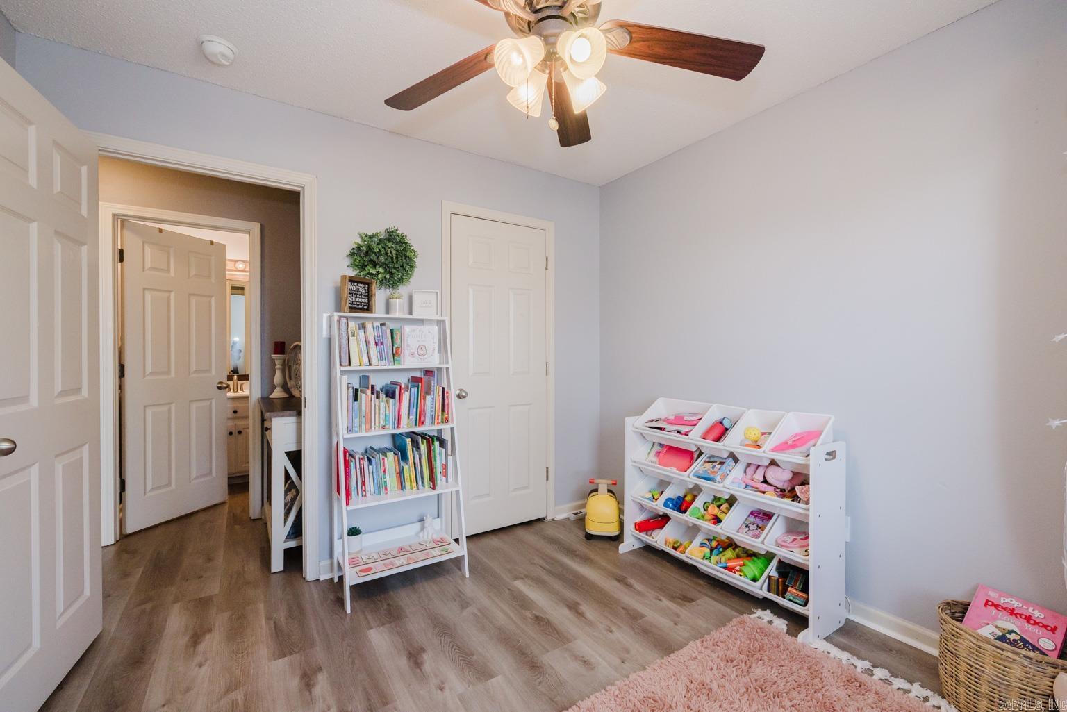 4414 Mandy Circle