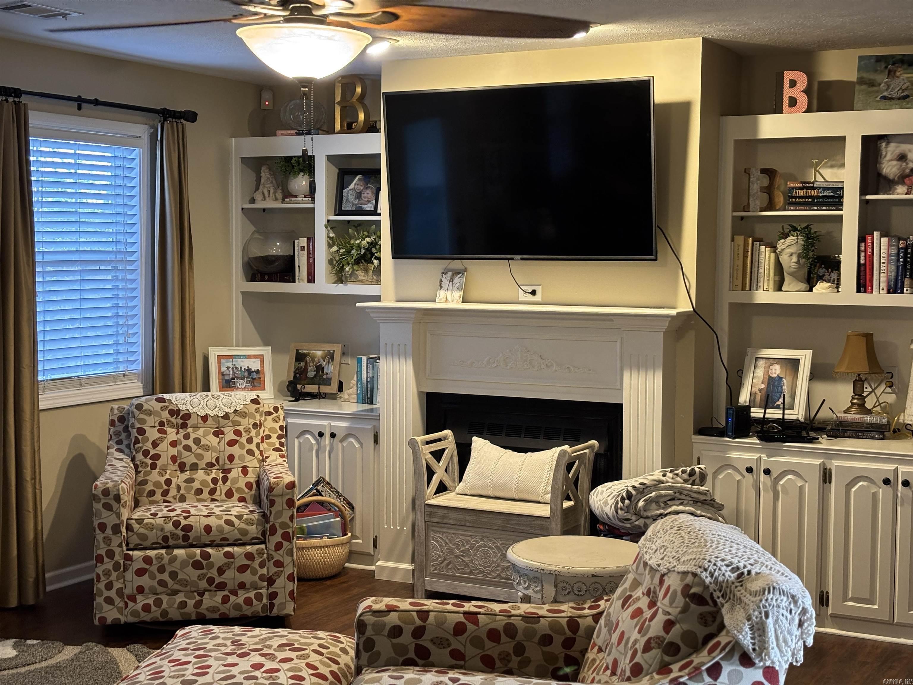 104 E Courtney Cove
