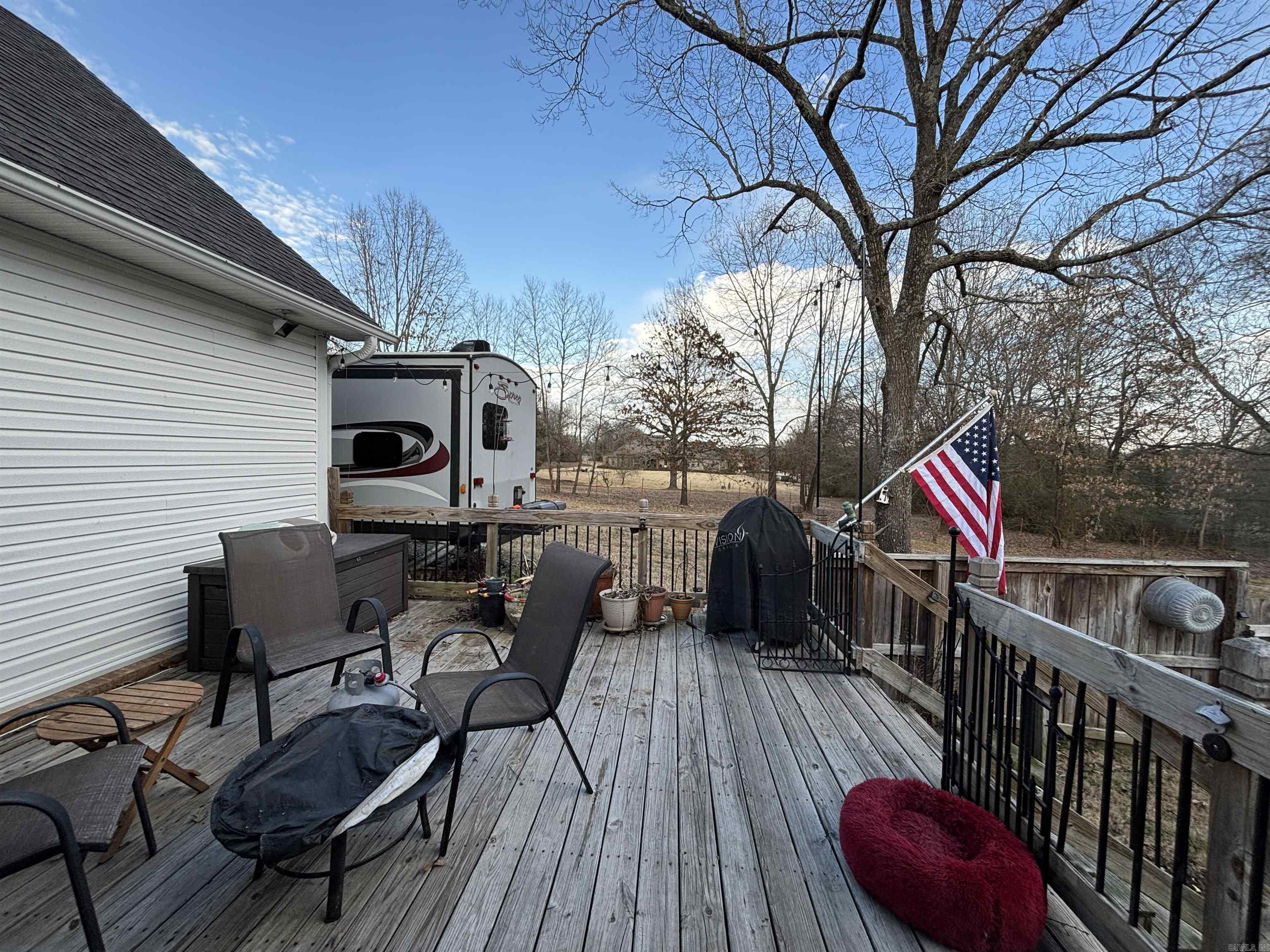 104 E Courtney Cove