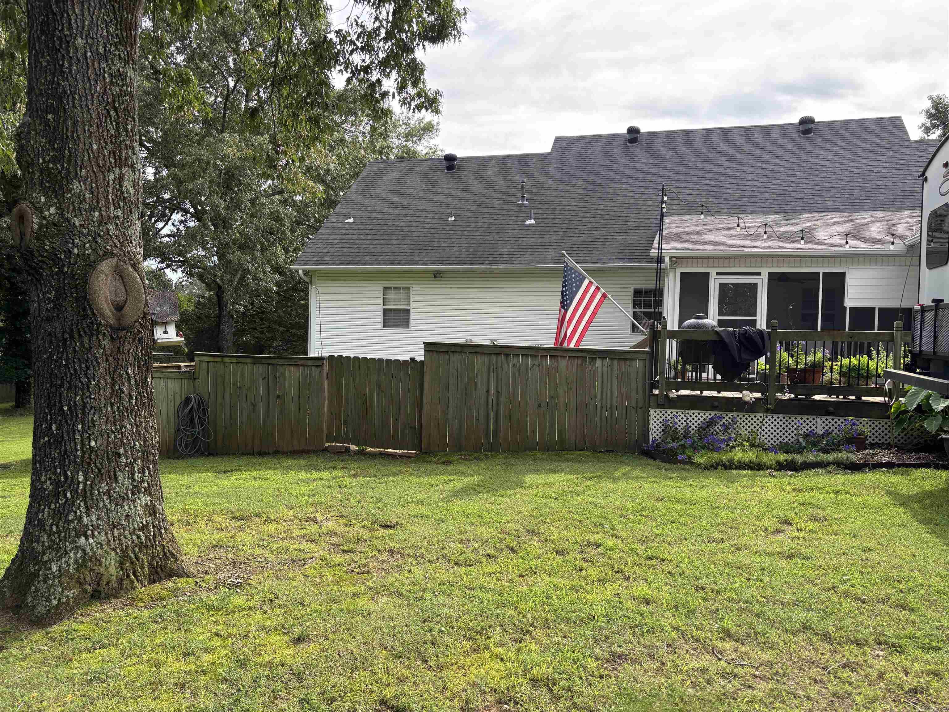 104 E Courtney Cove