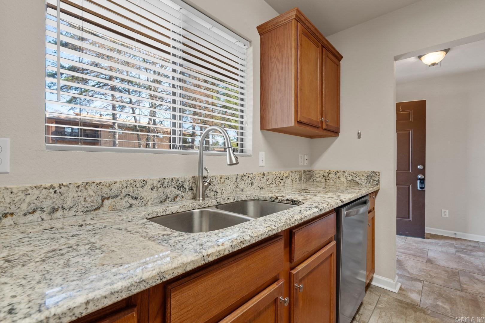 1100 Woodlawn Avenue, #48