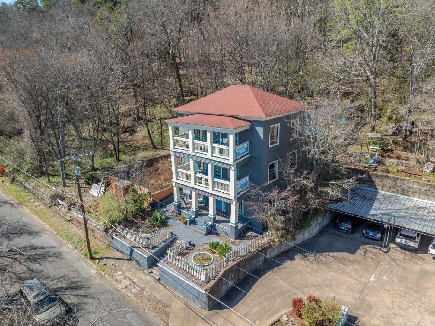 224 Court Street