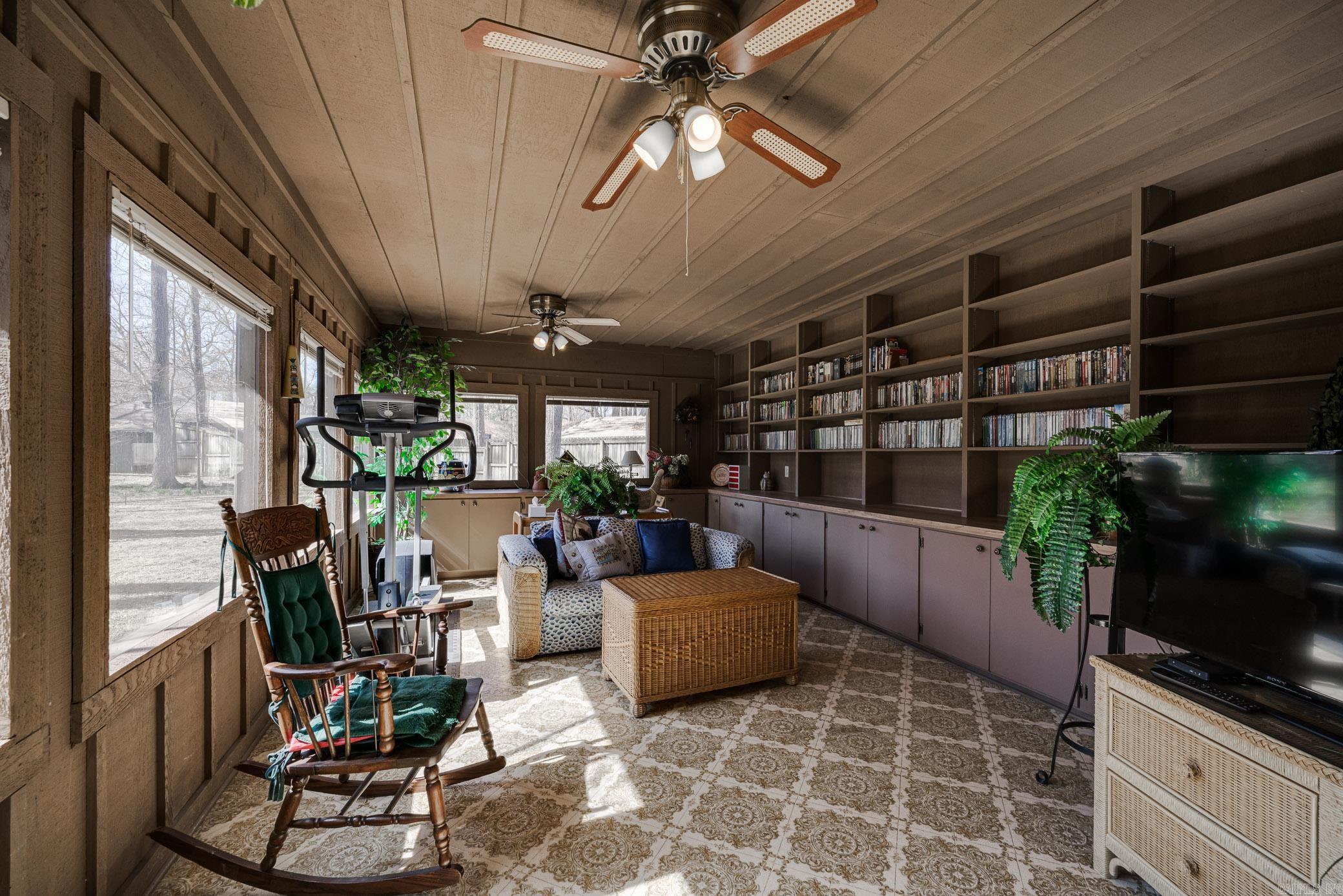 31 Forrest Ct