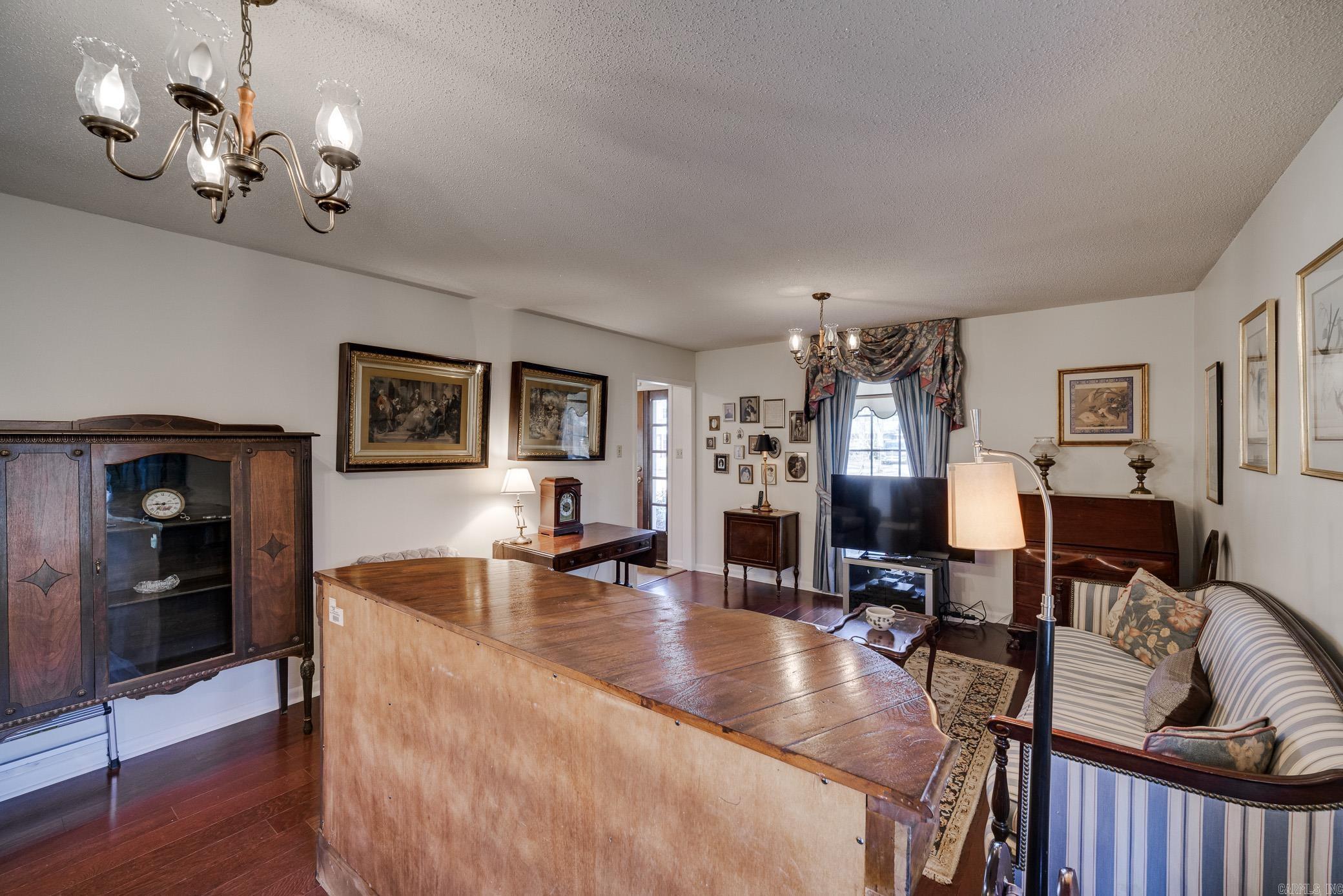 31 Forrest Ct