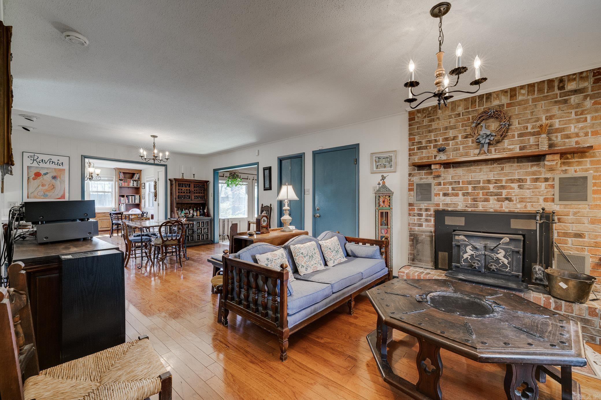 31 Forrest Ct