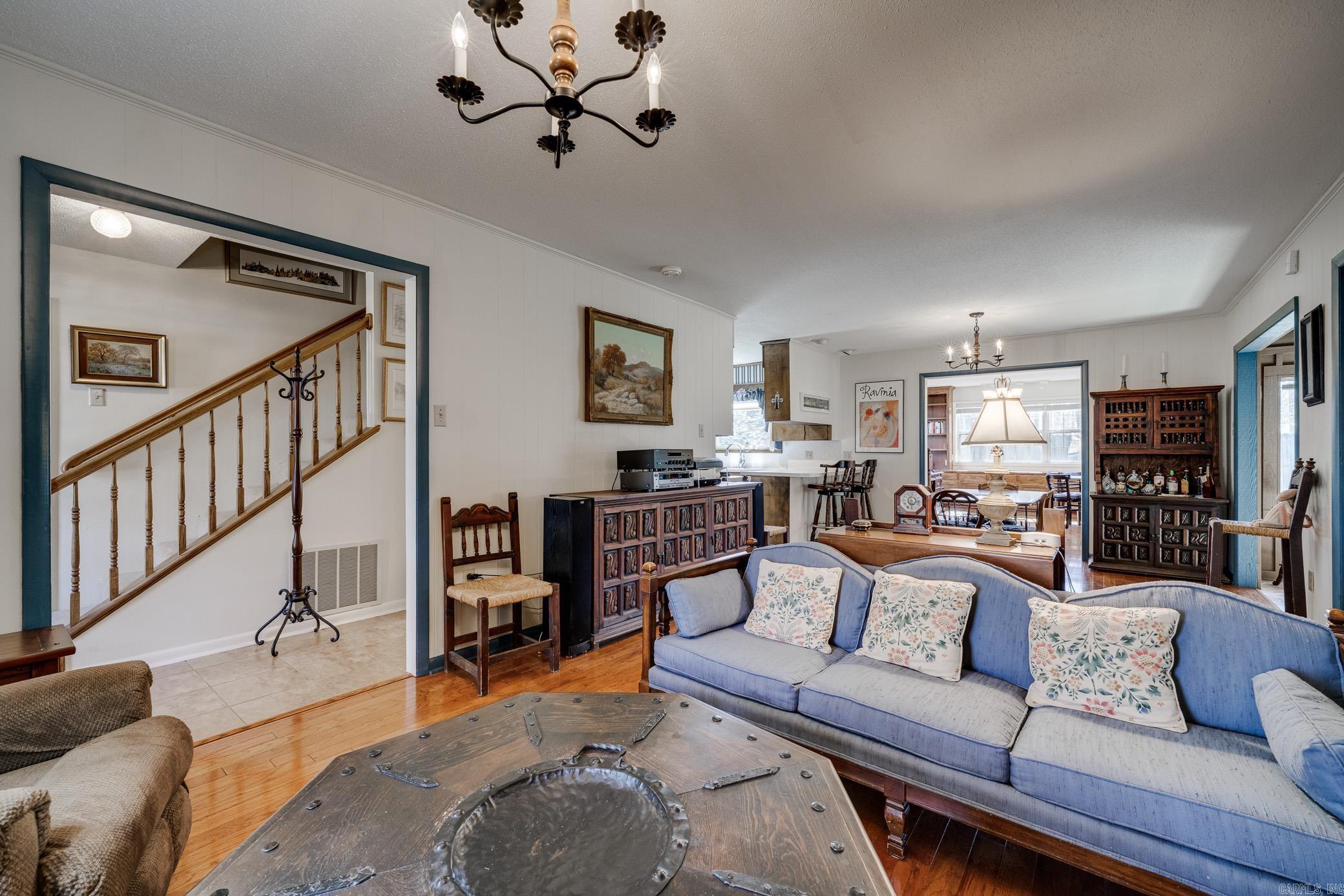 31 Forrest Ct