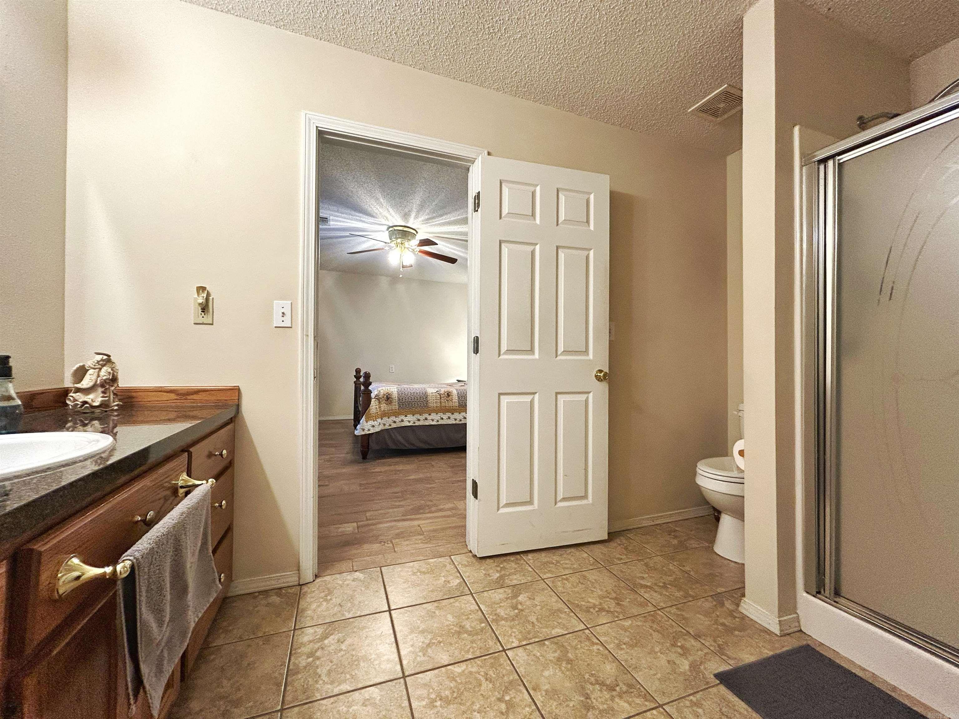 212 Cherokee Ln