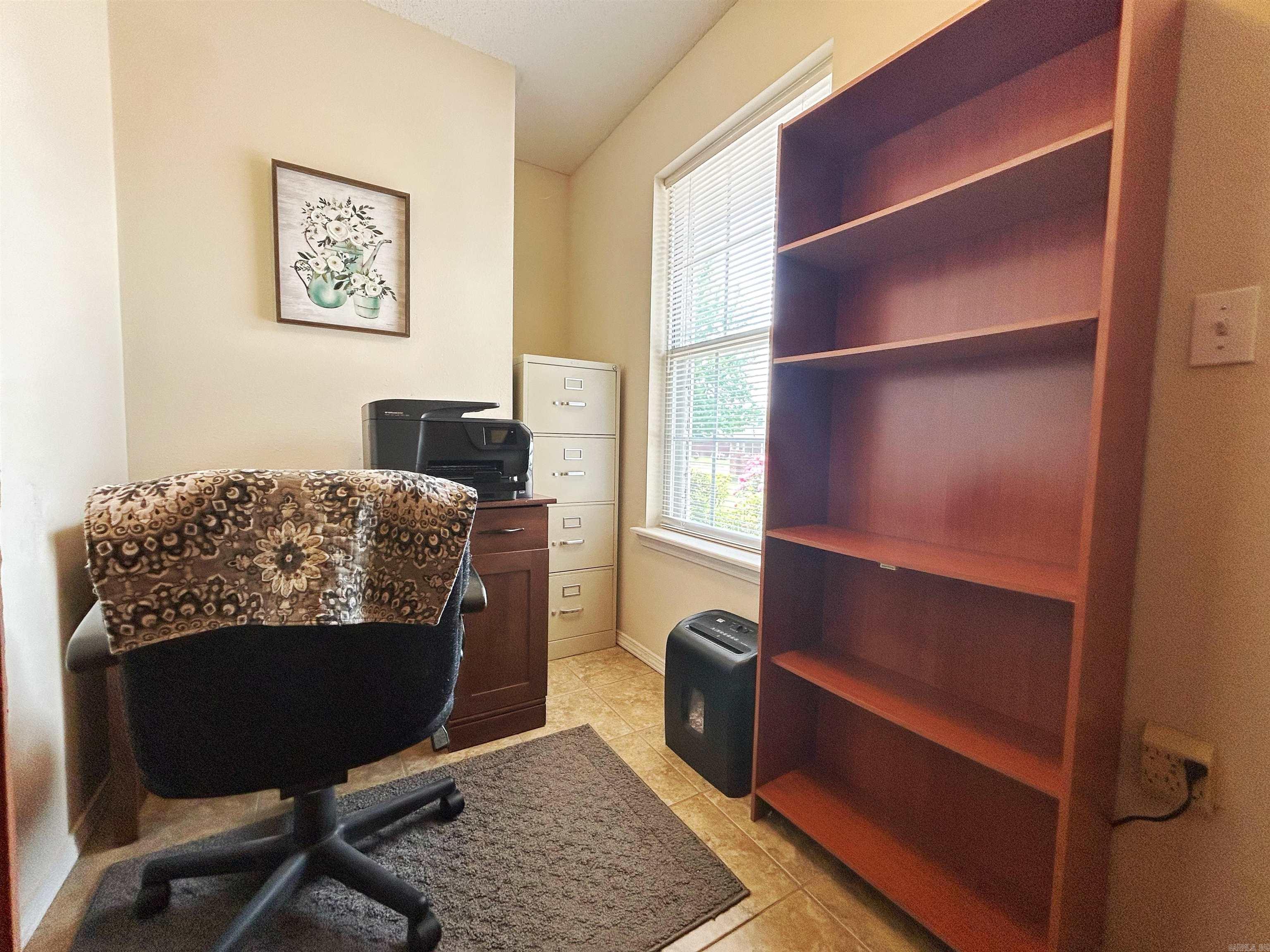 212 Cherokee Ln