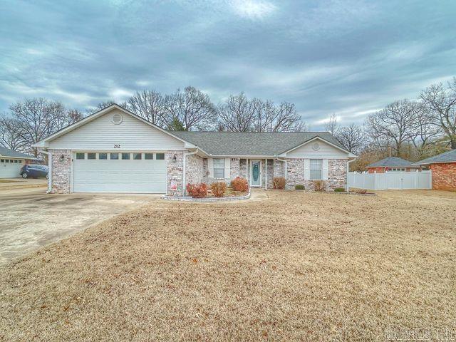 212 Cherokee Ln