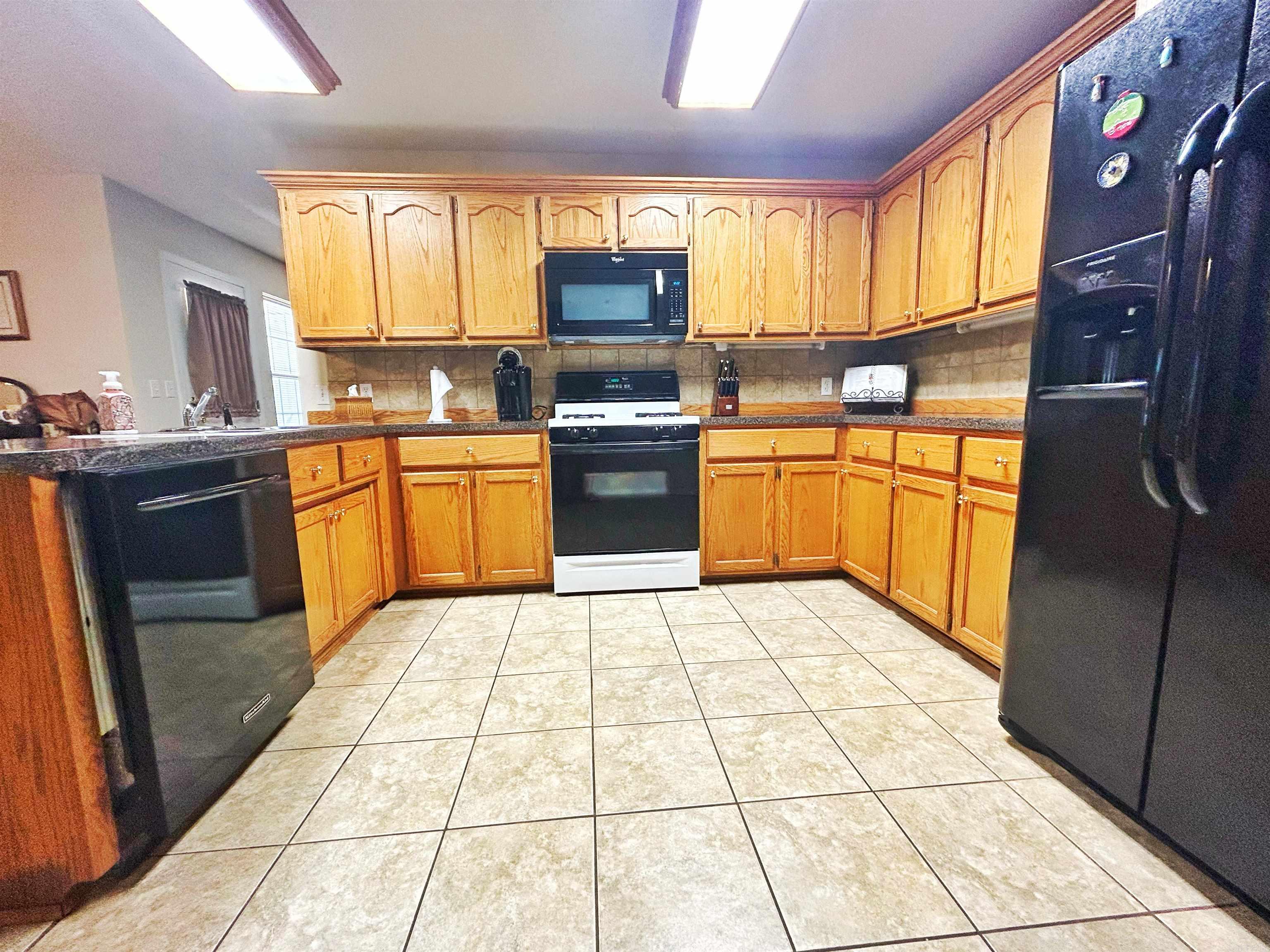 212 Cherokee Ln