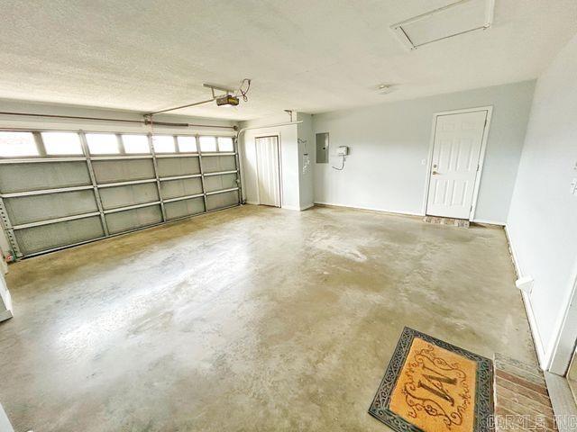 212 Cherokee Ln