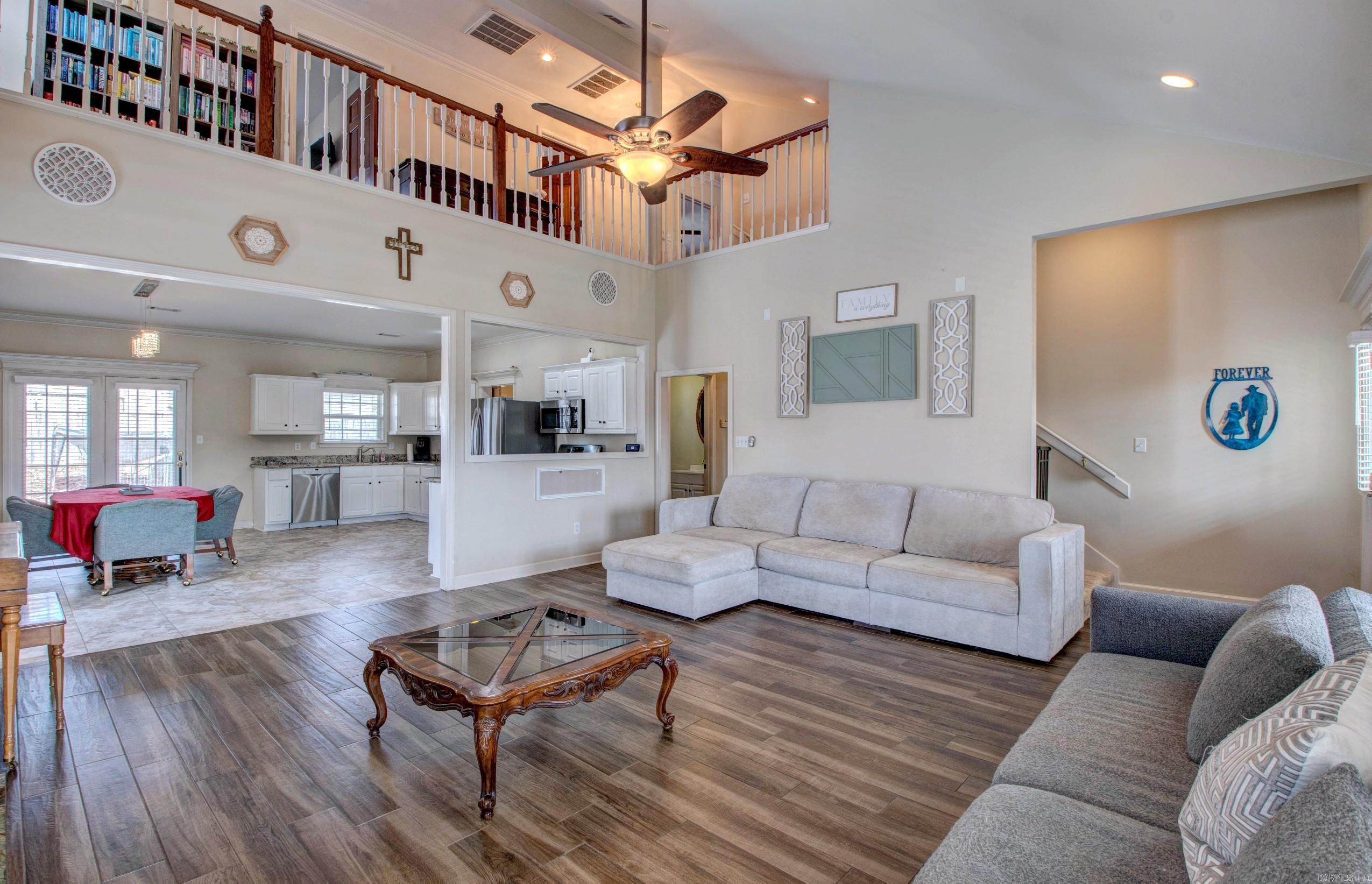 5 Grant Cove