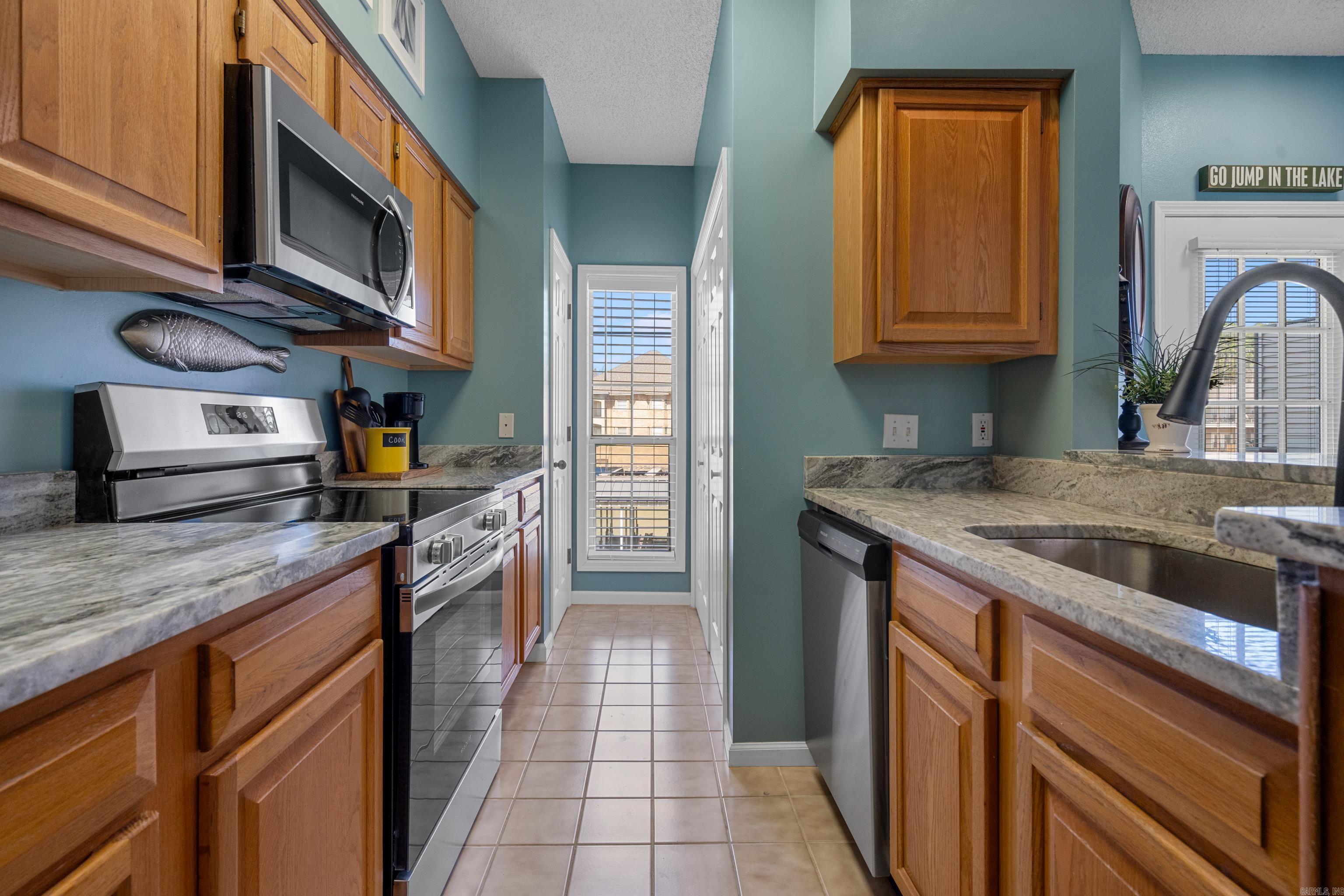 231 Bayshore