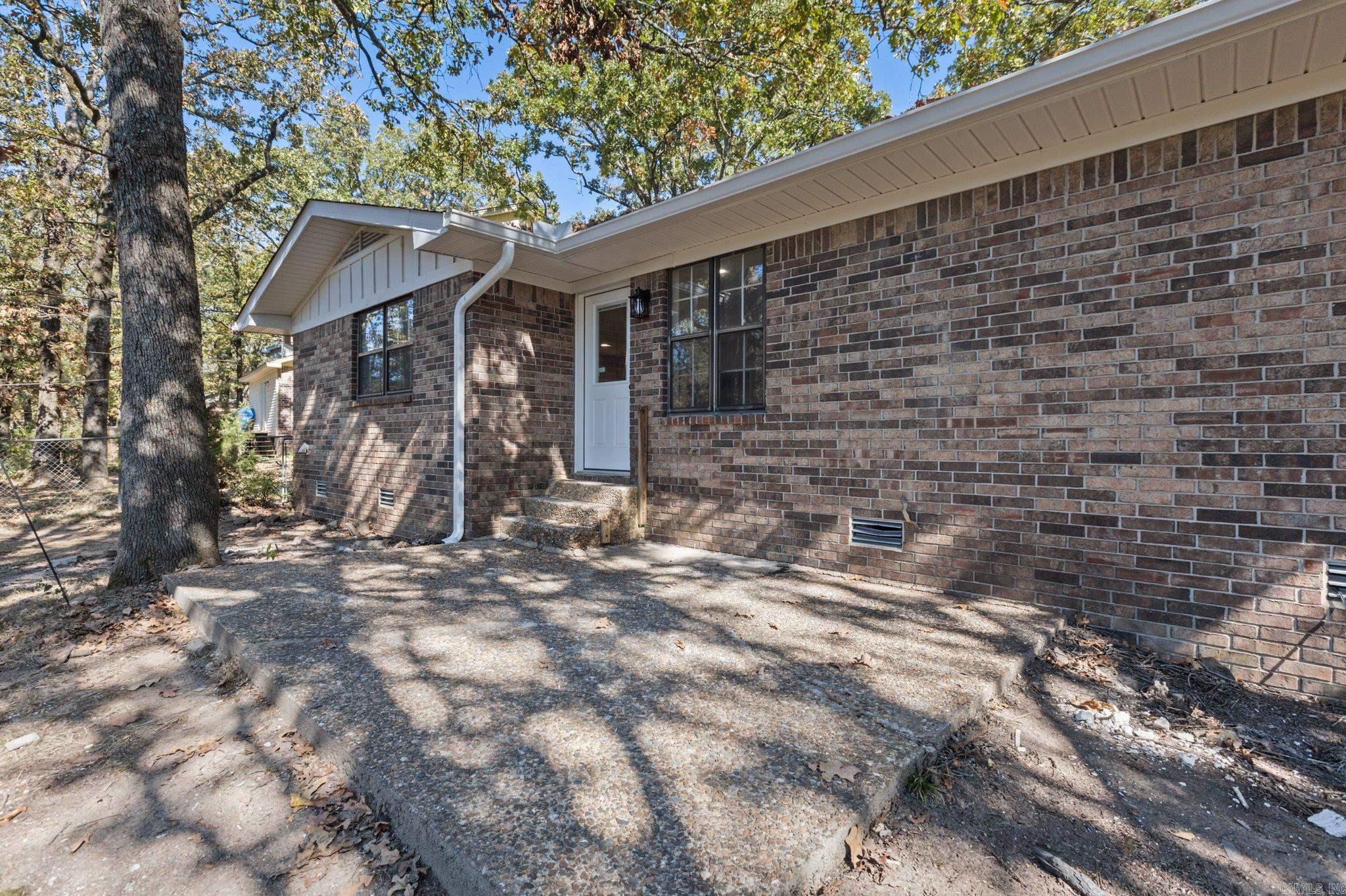 7613 Tomahawk Drive
