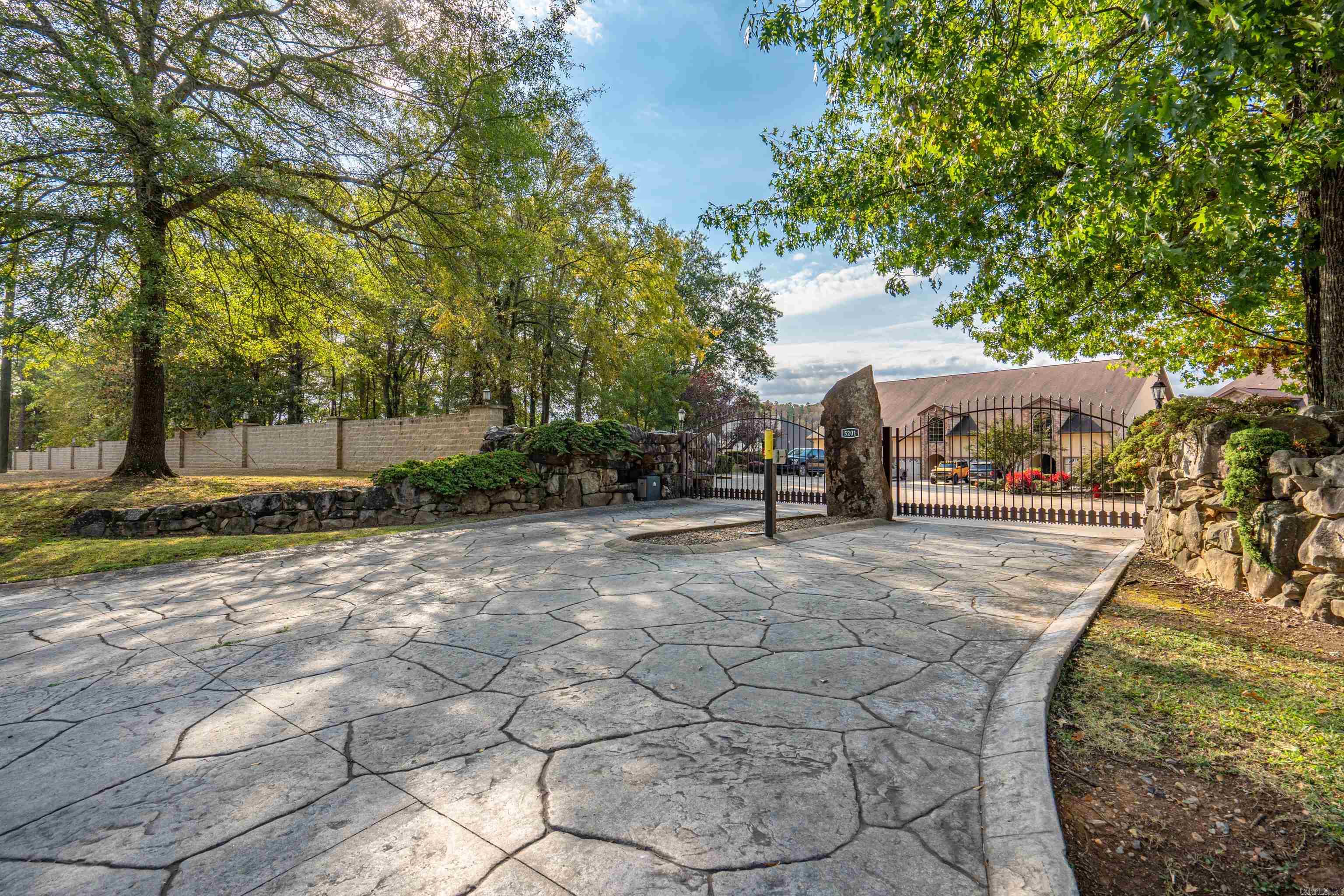 5201 Albert Pike Road, Unit B-3