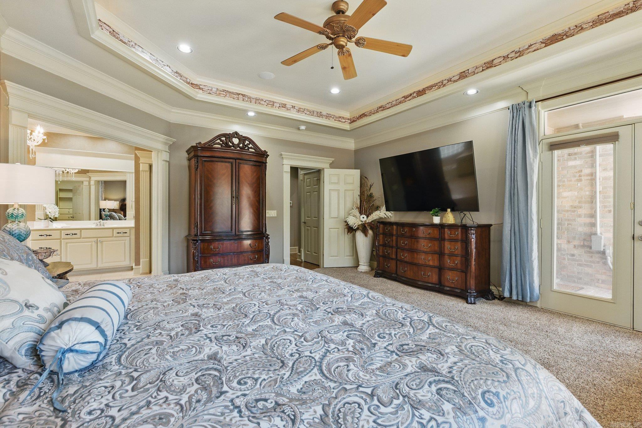 35 Courtside Place