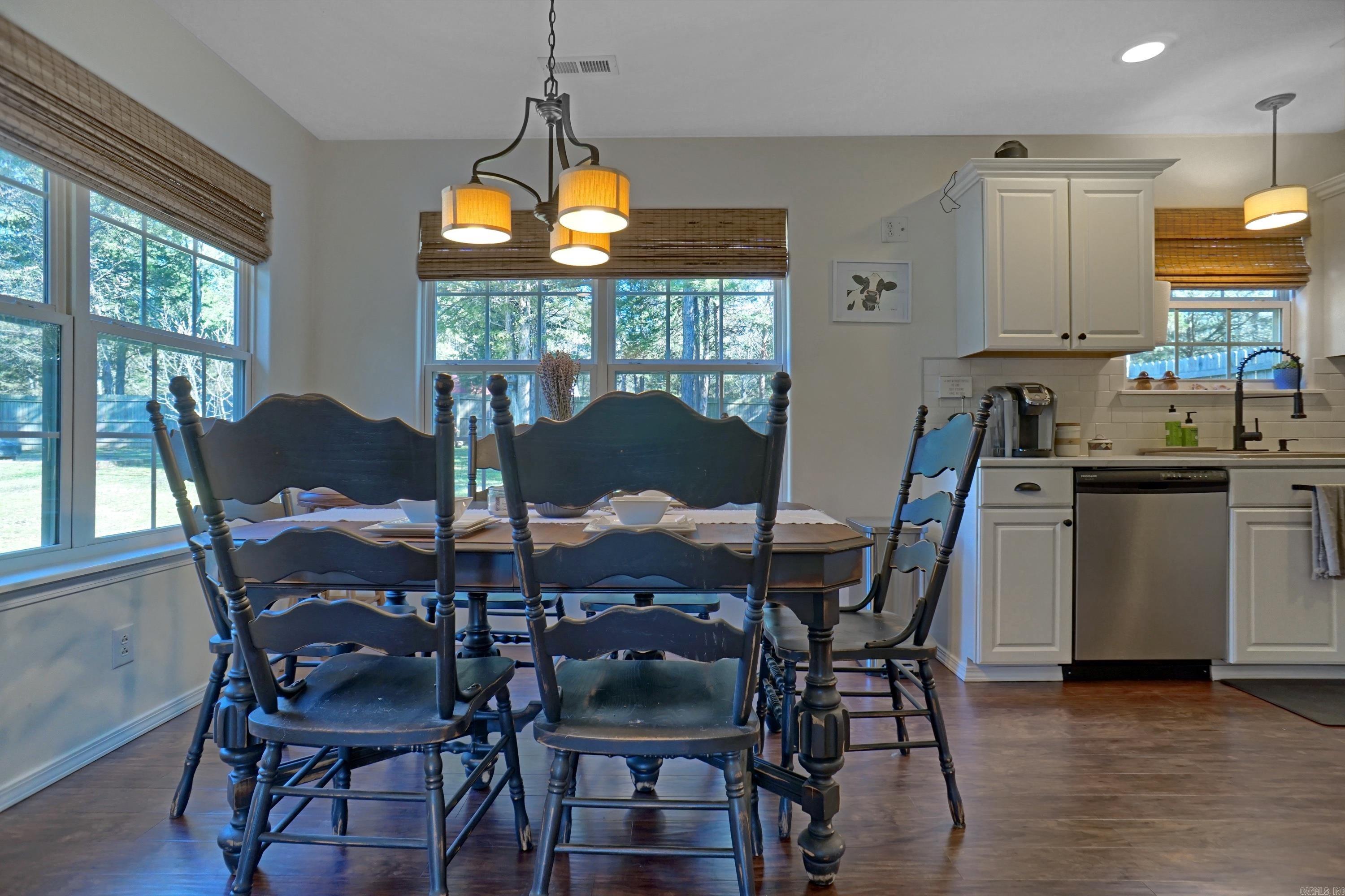 146 Private Road 3399