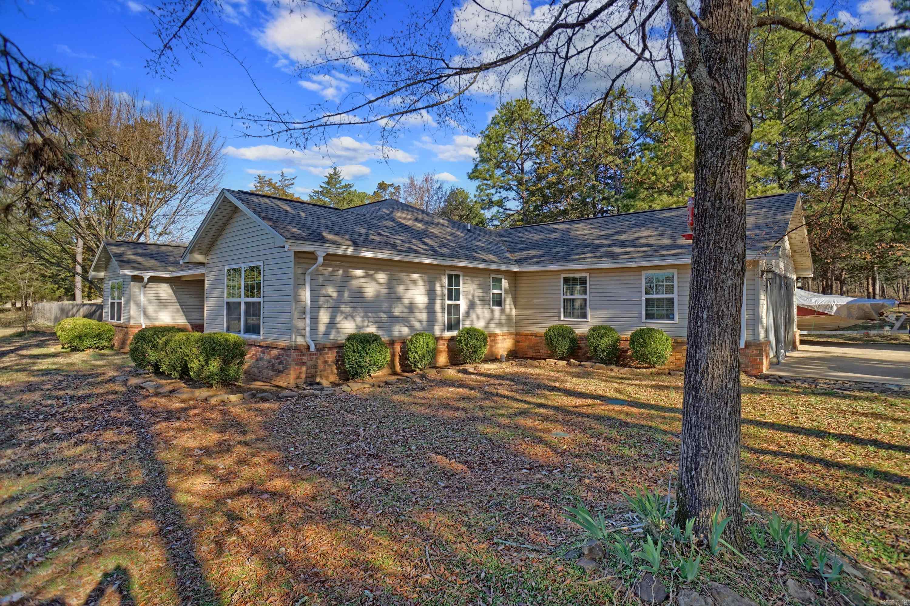 146 Private Road 3399