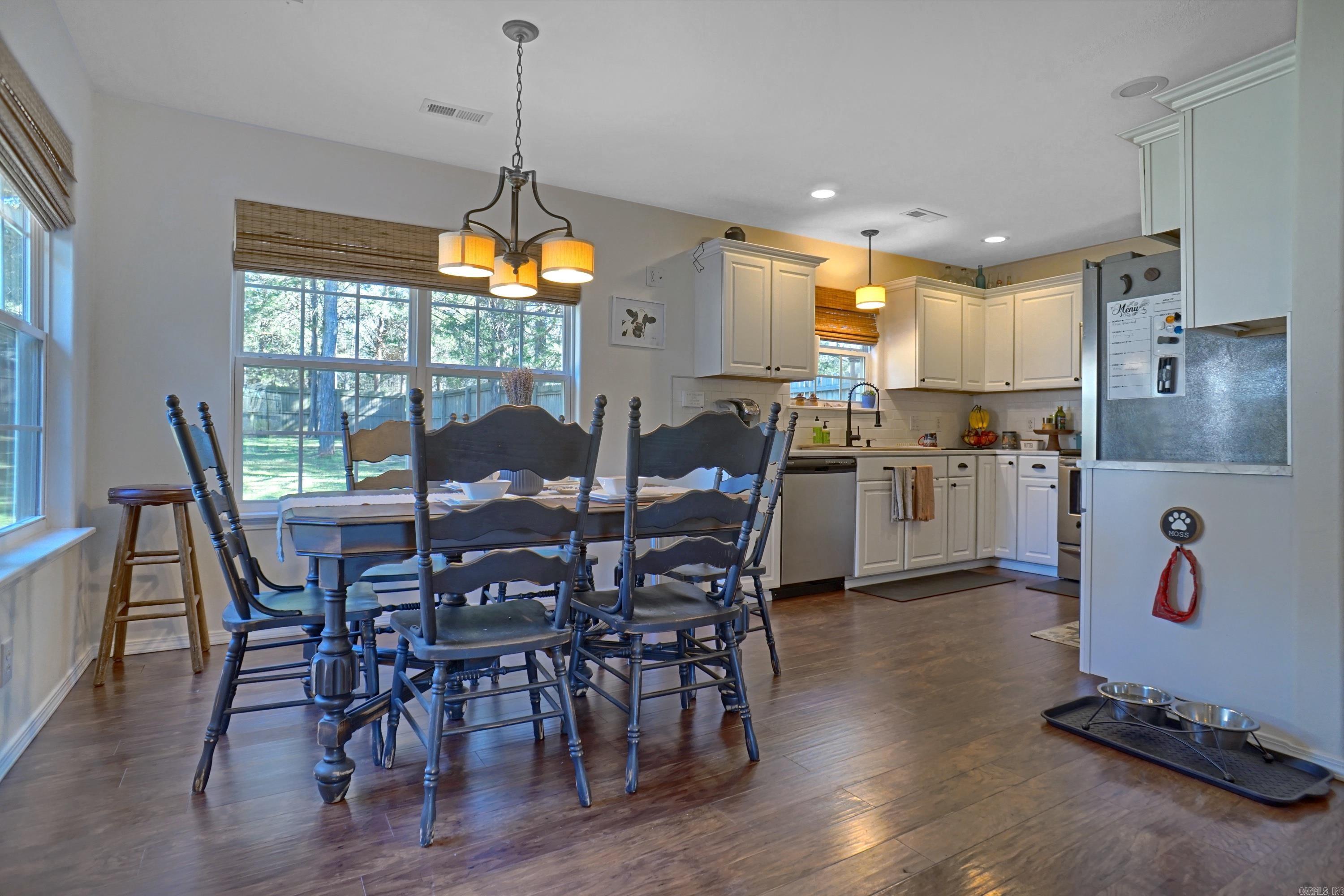 146 Private Road 3399
