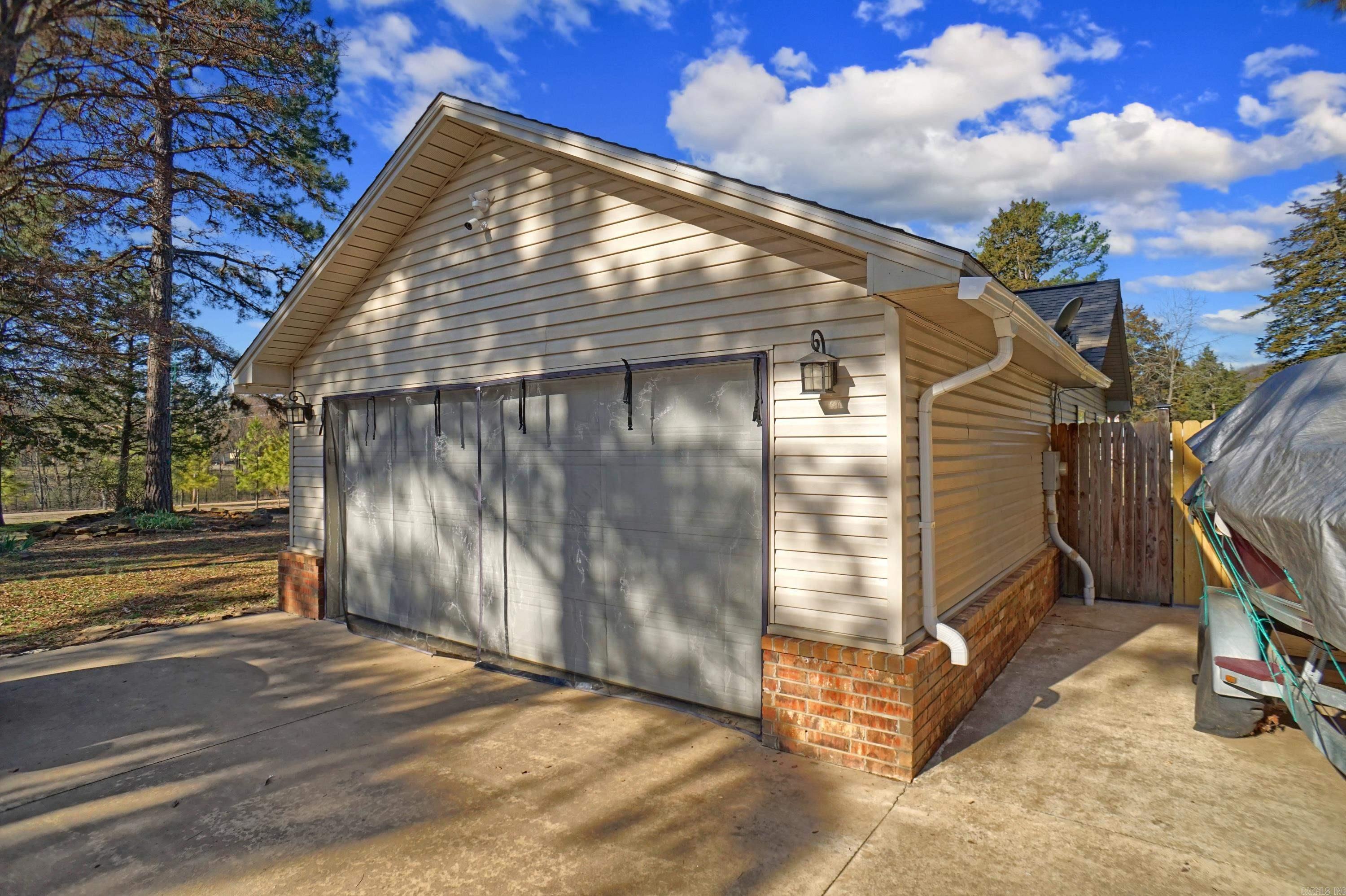 146 Private Road 3399