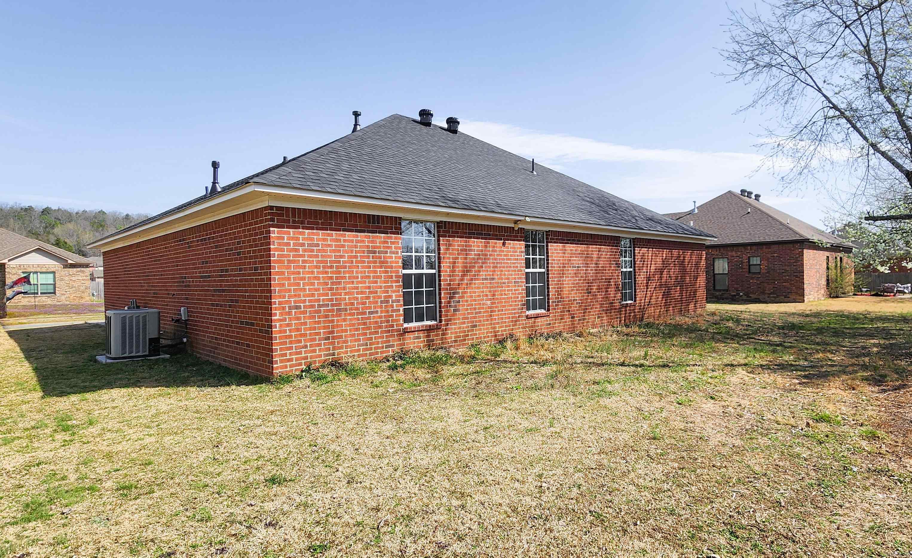 7 Wallace Way