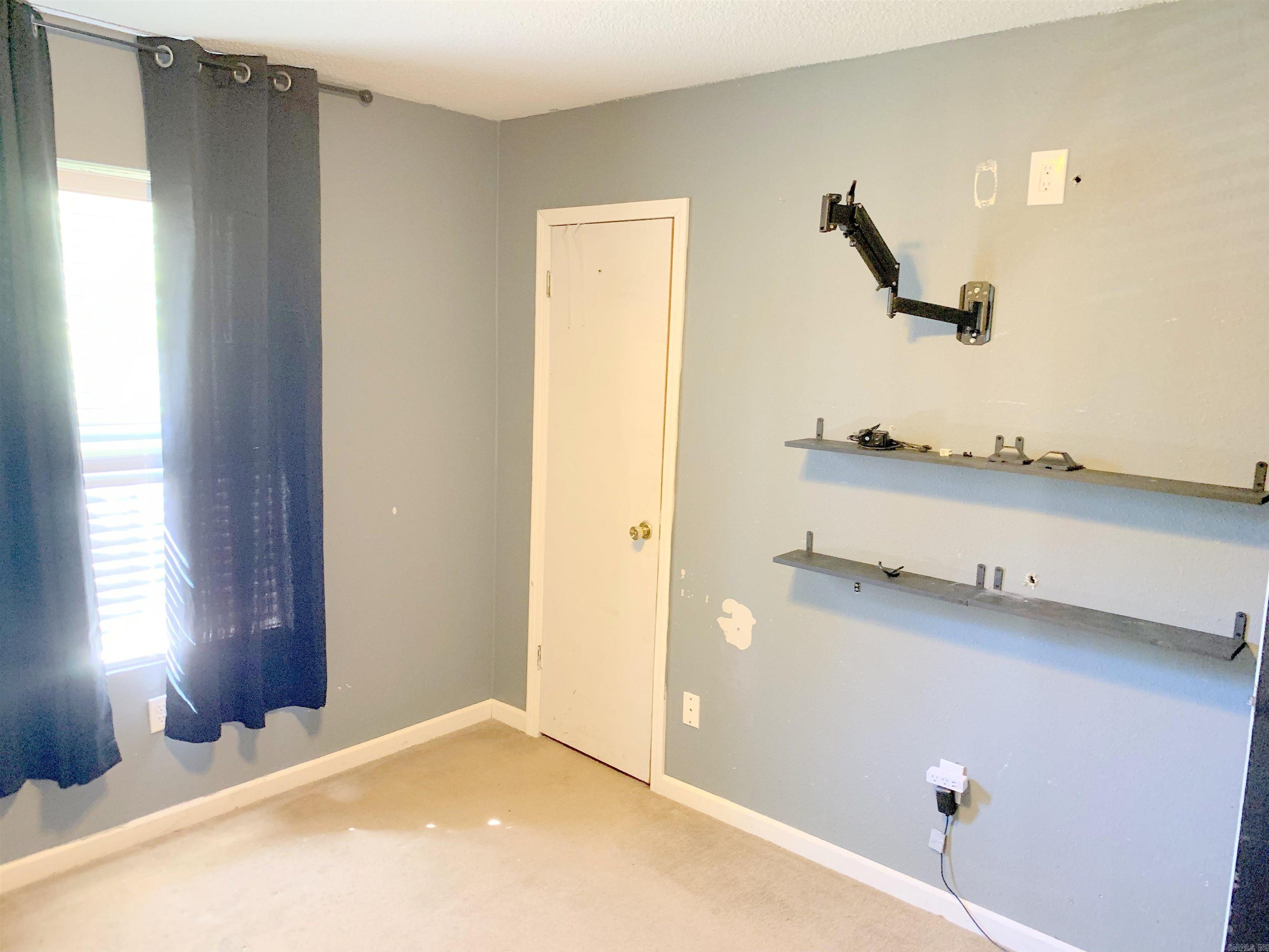 1205 Donna Drive