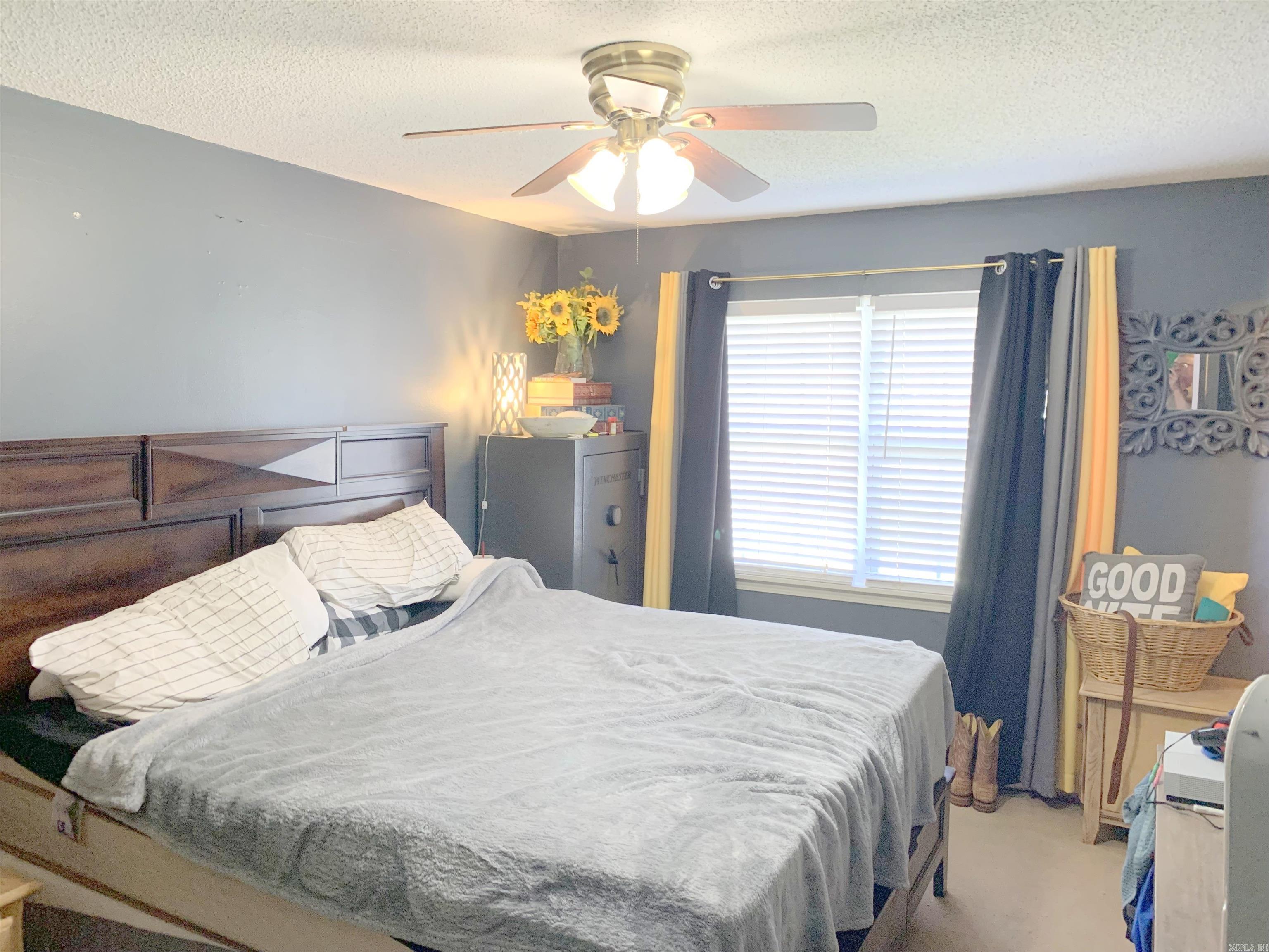 1205 Donna Drive