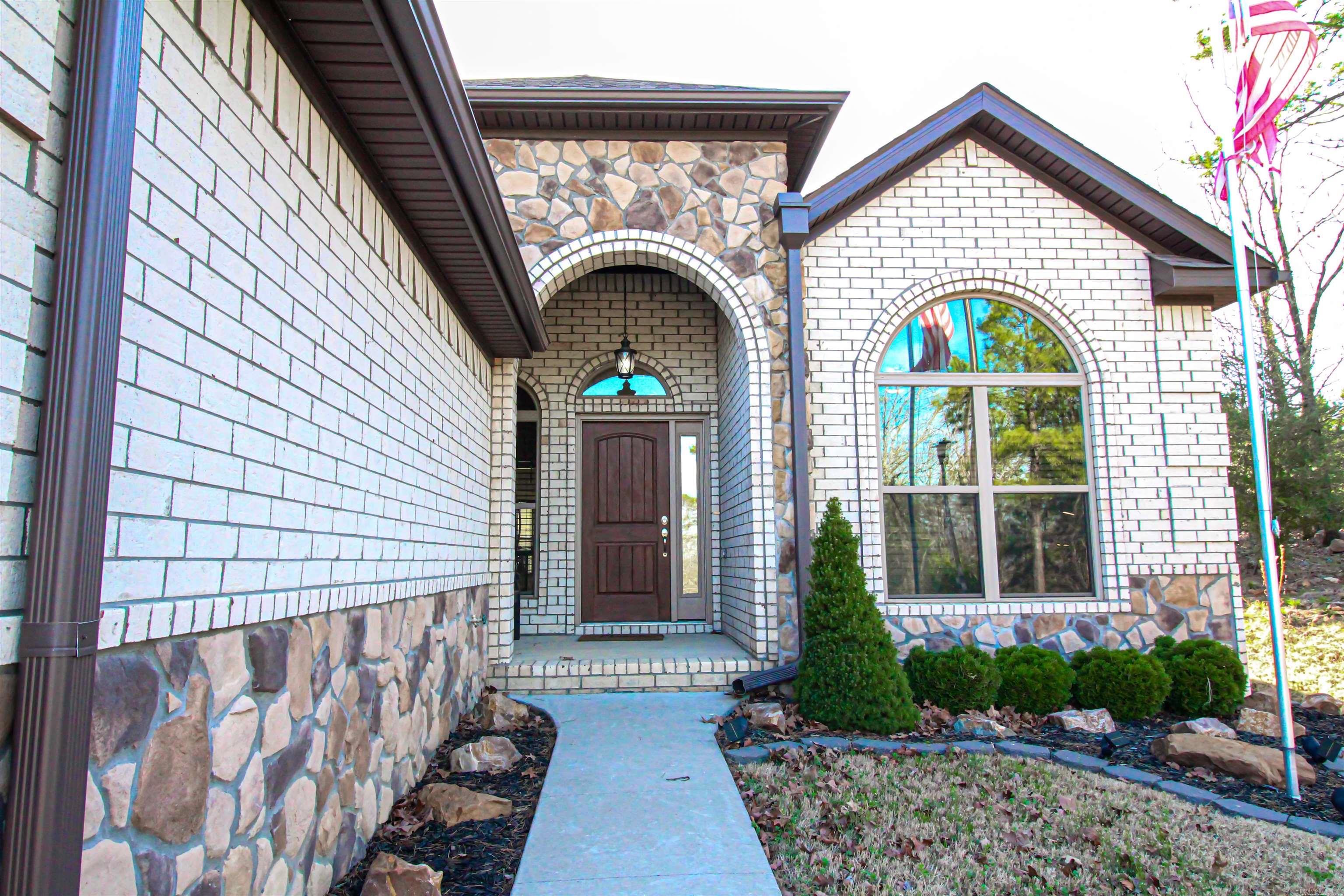 133 Majestic Circle