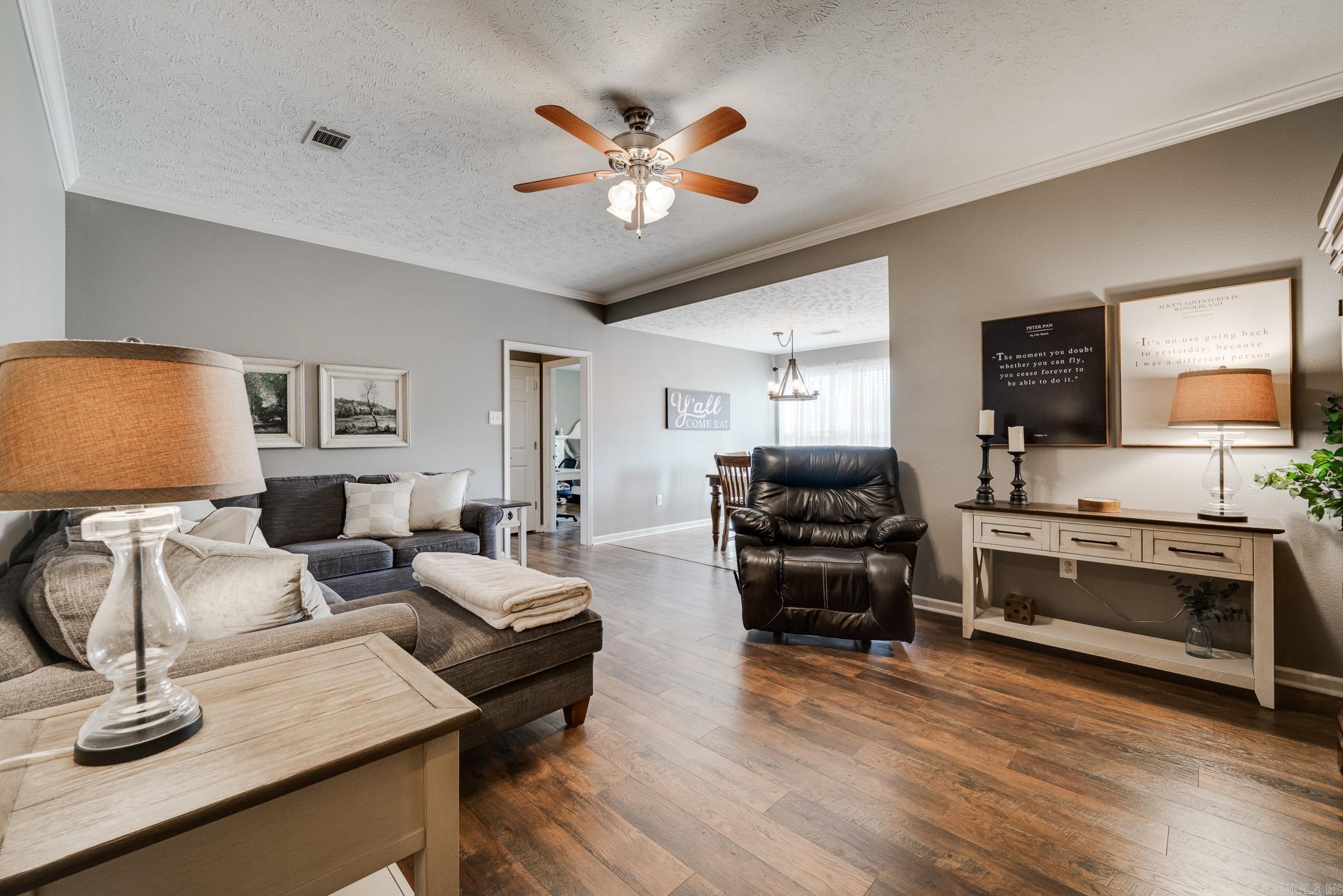 2805 Makenzie