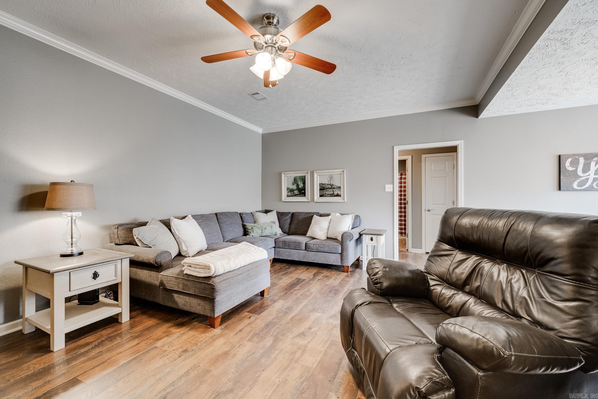 2805 Makenzie
