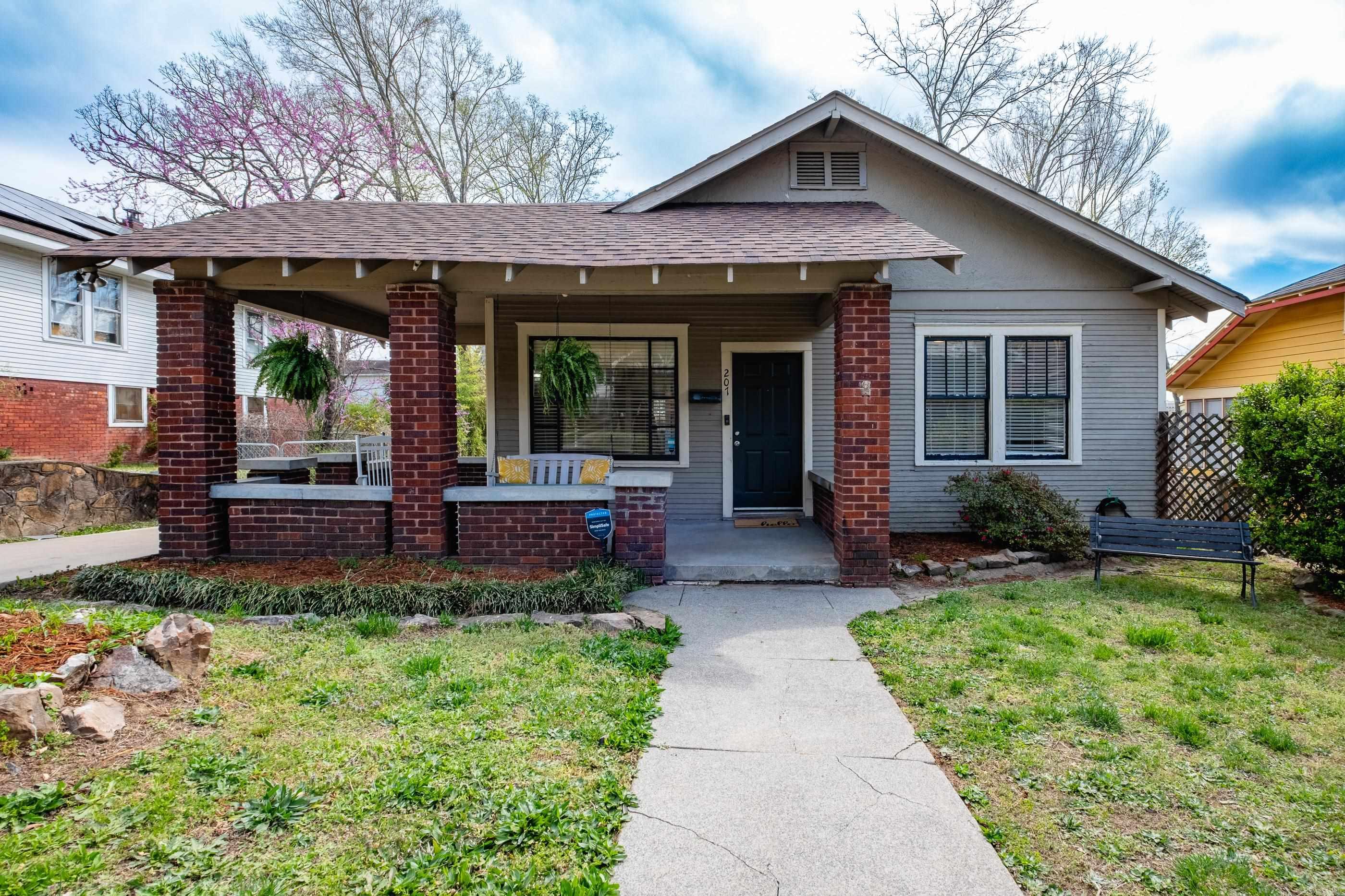 207 Dennison Street