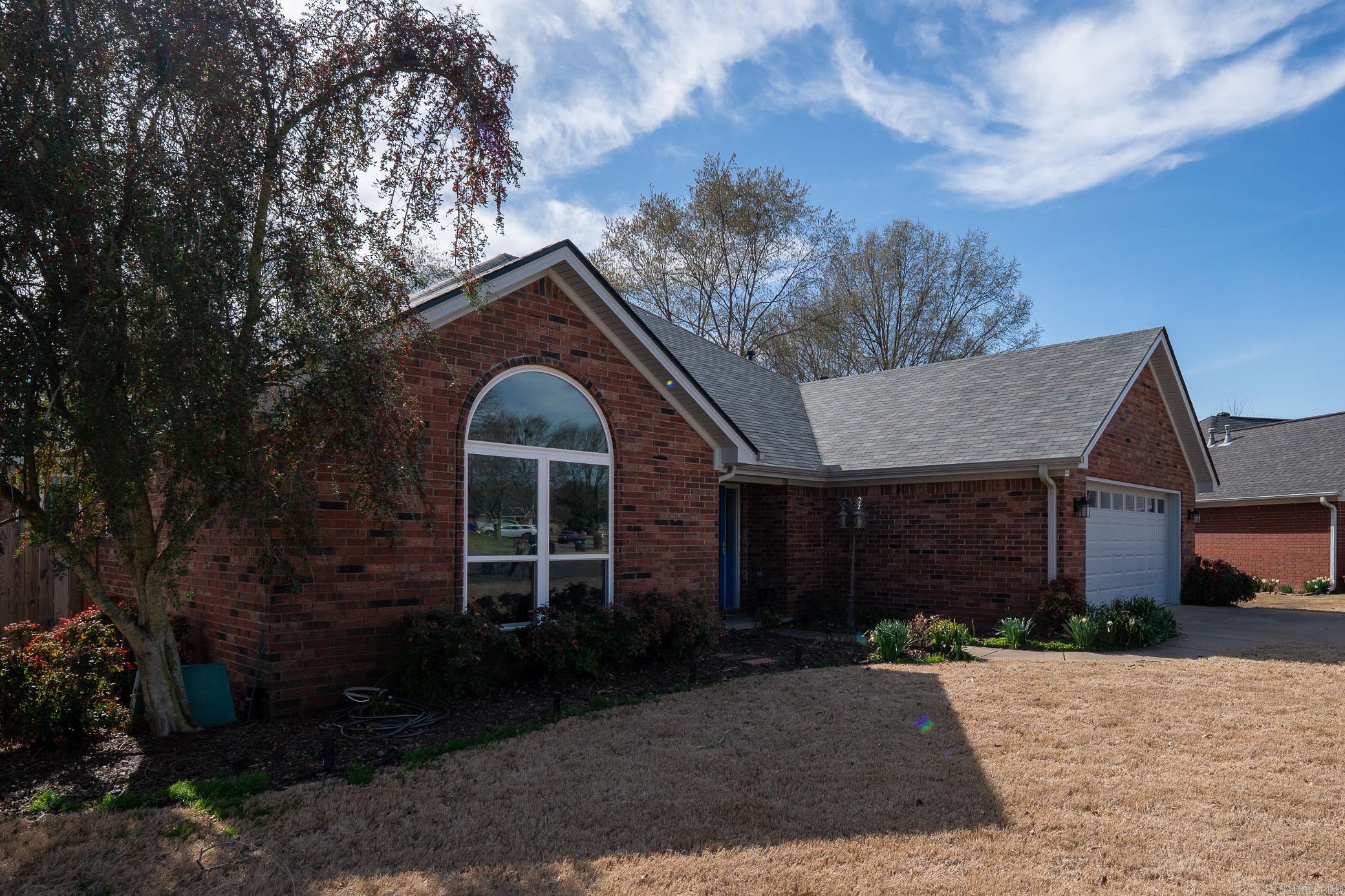 2105 Maplewood Drive