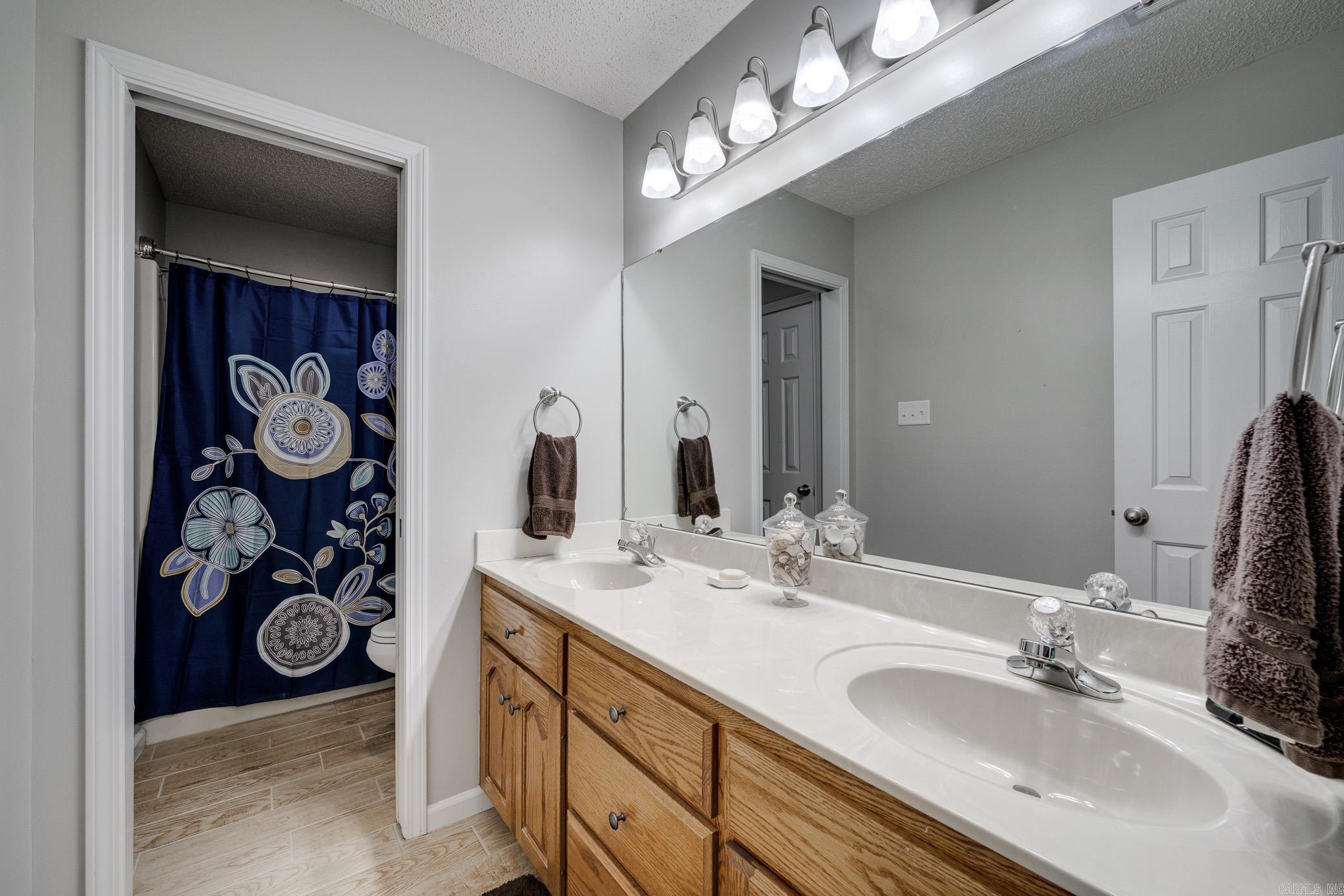 2105 Maplewood Drive