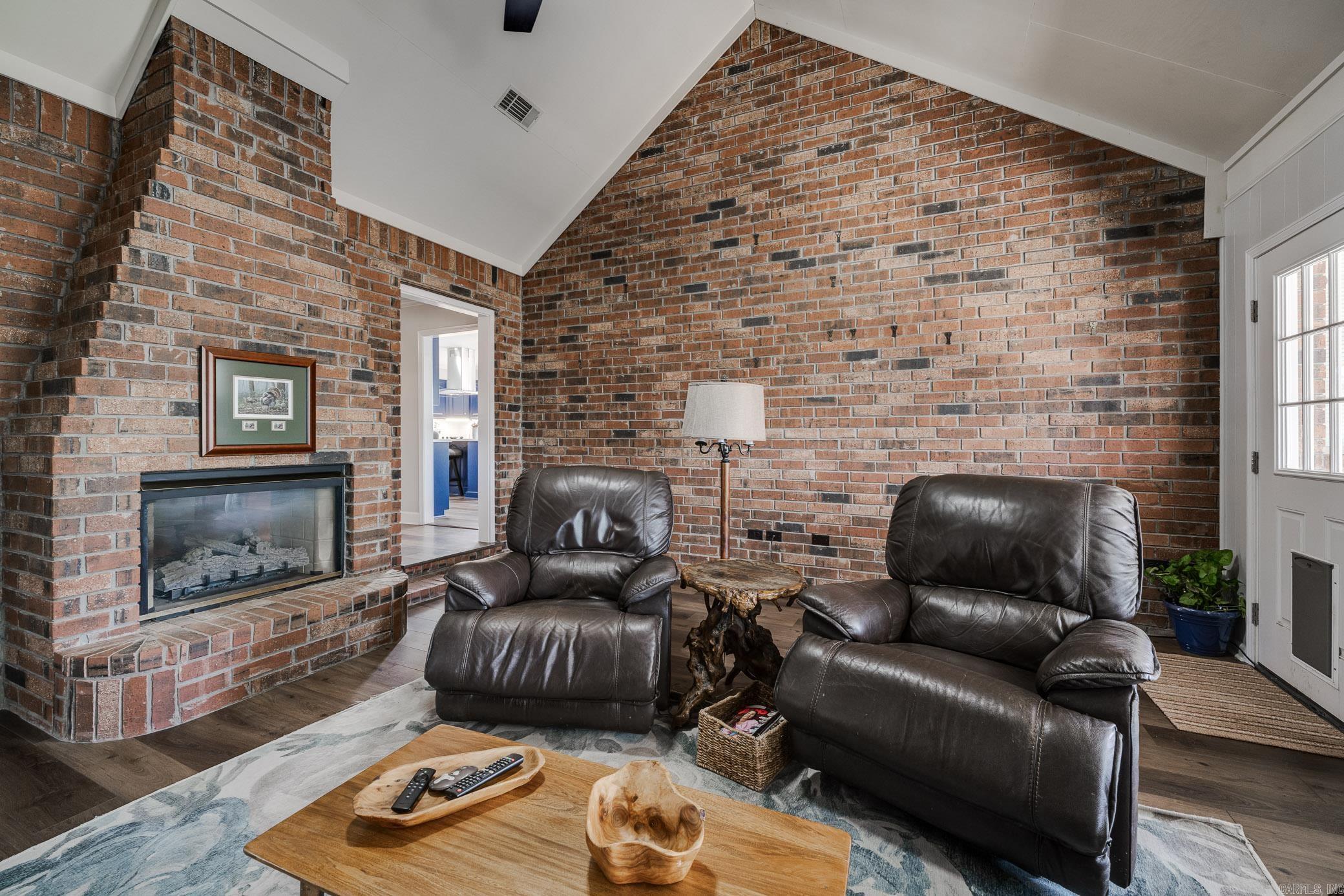 2105 Maplewood Drive