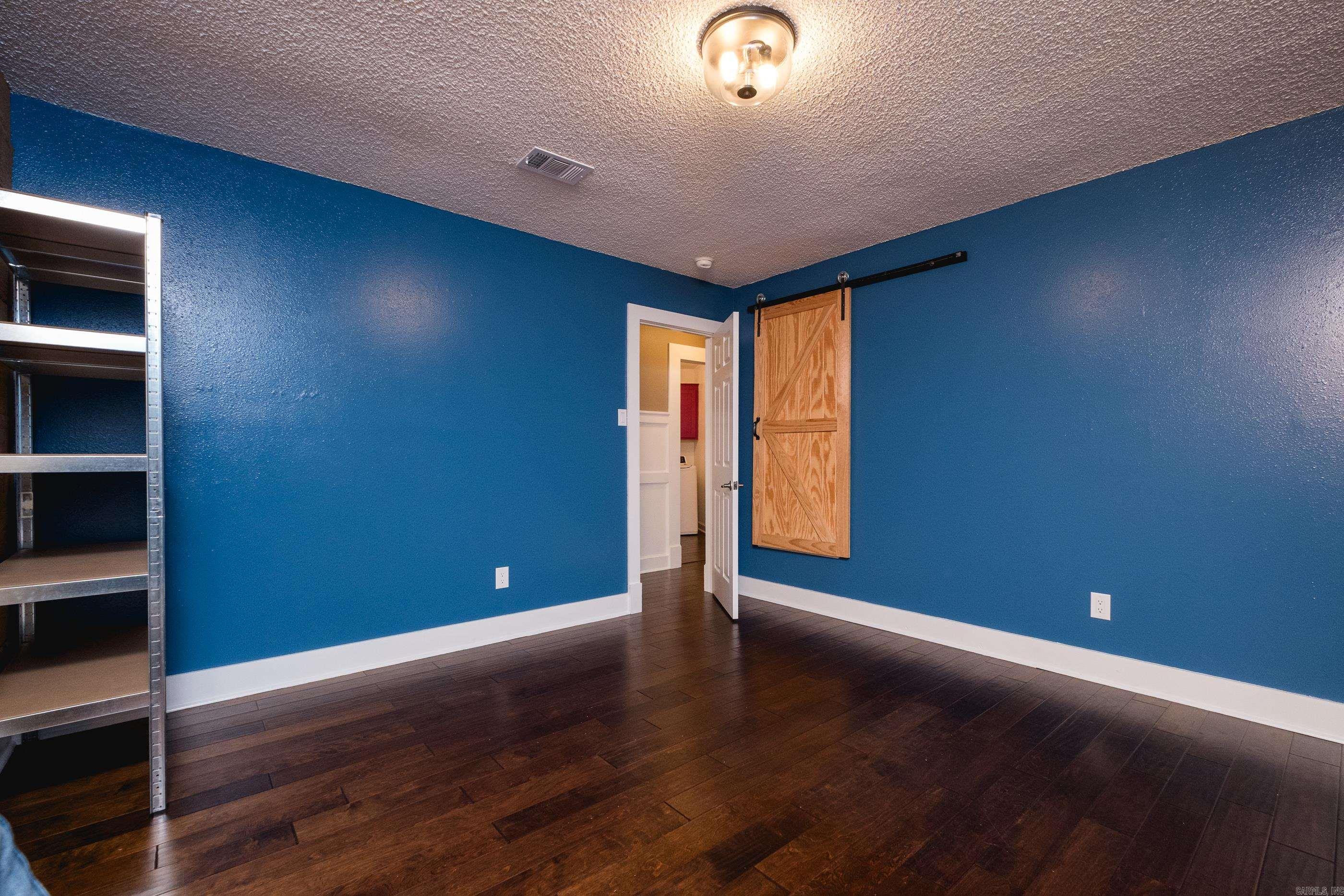 1502 Hickory Drive