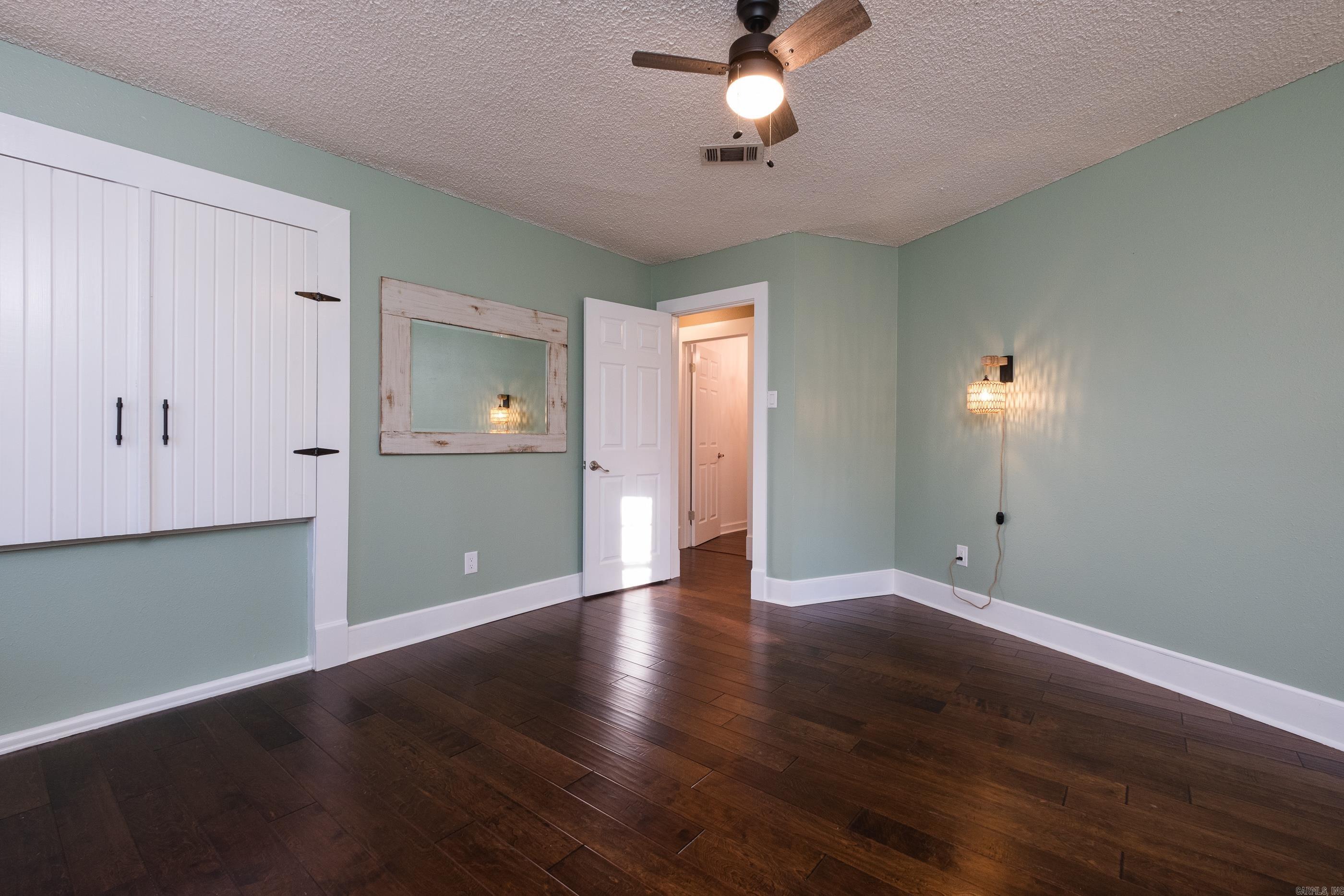 1502 Hickory Drive