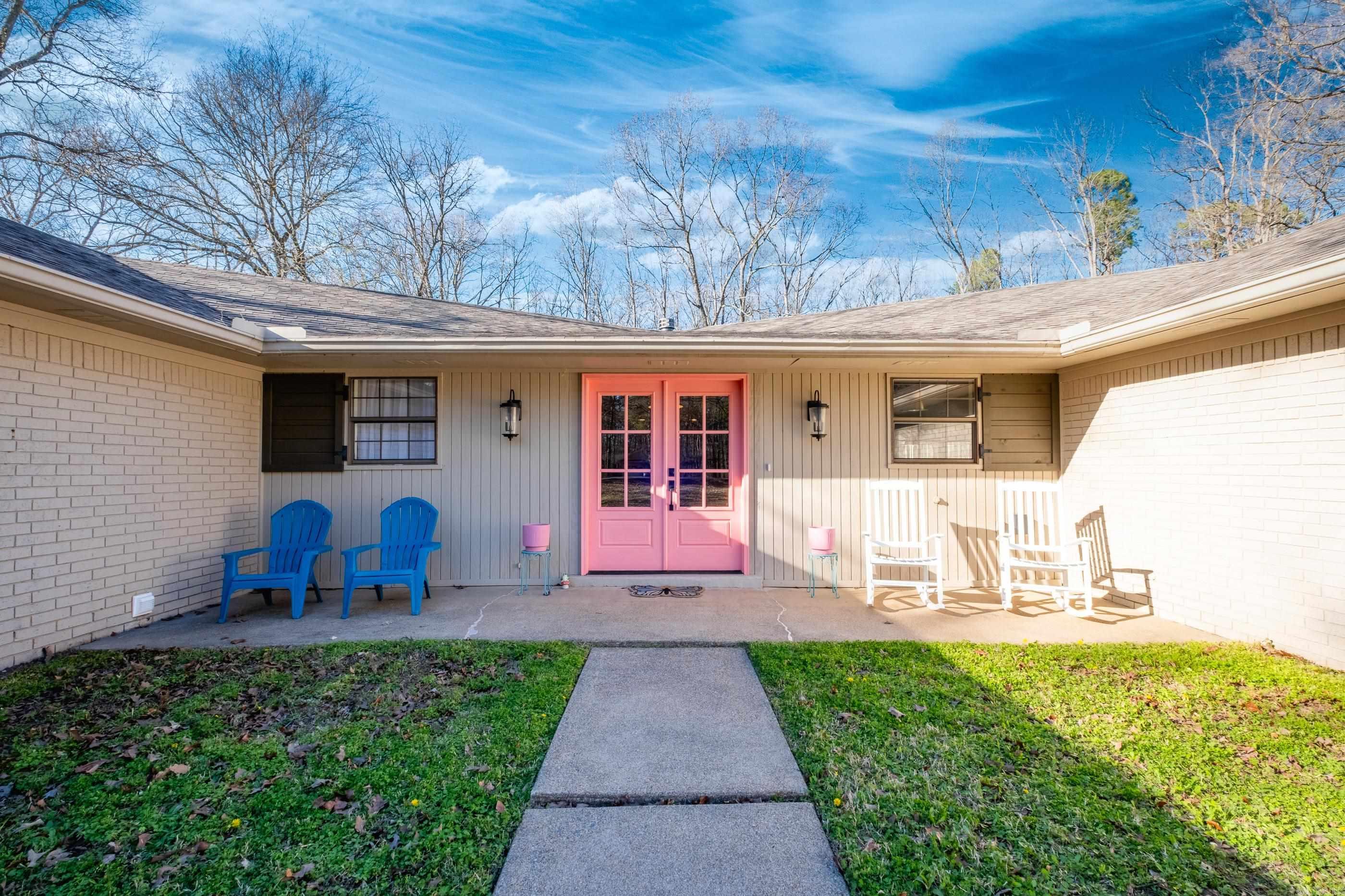 1502 Hickory Drive