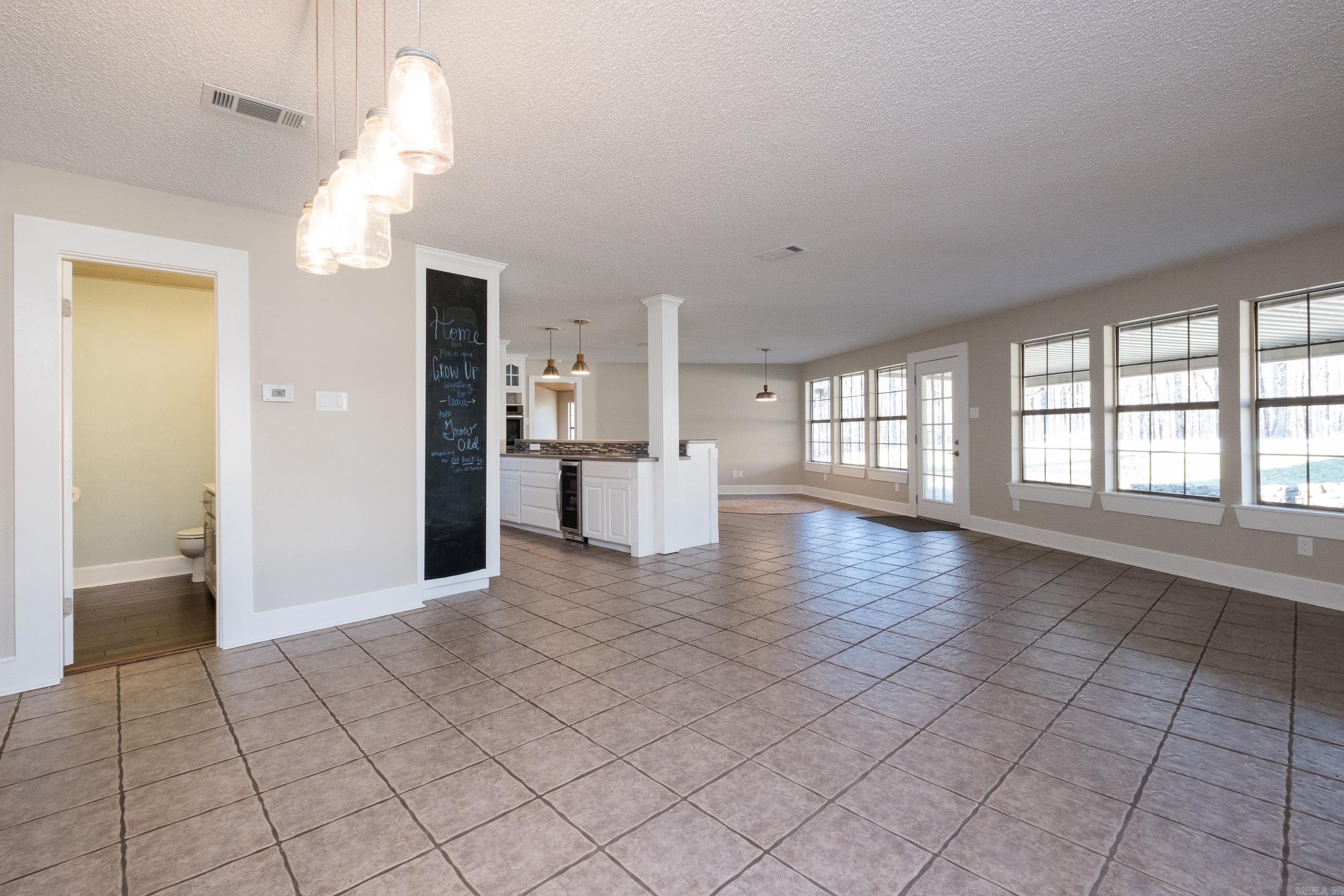1502 Hickory Drive