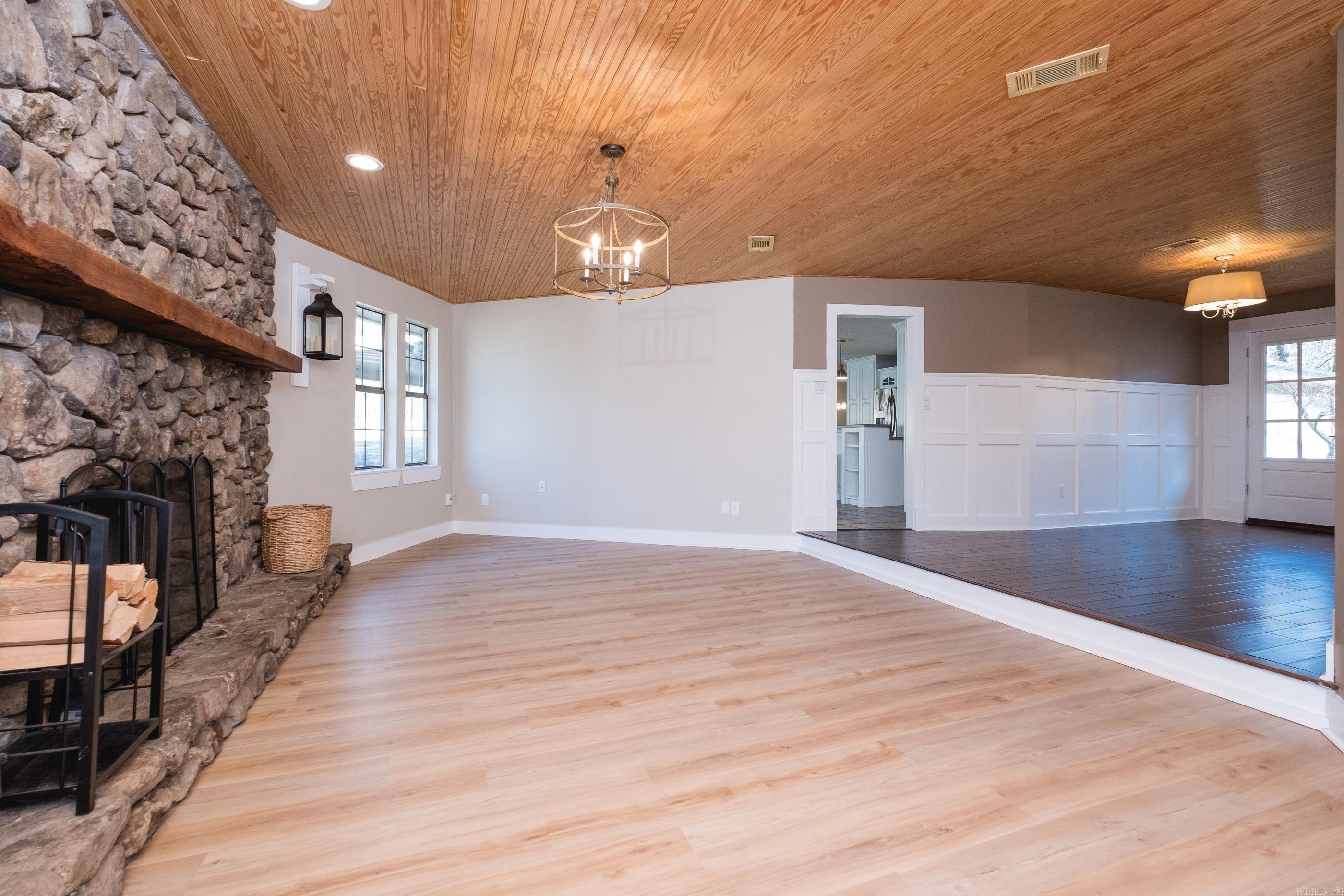 1502 Hickory Drive