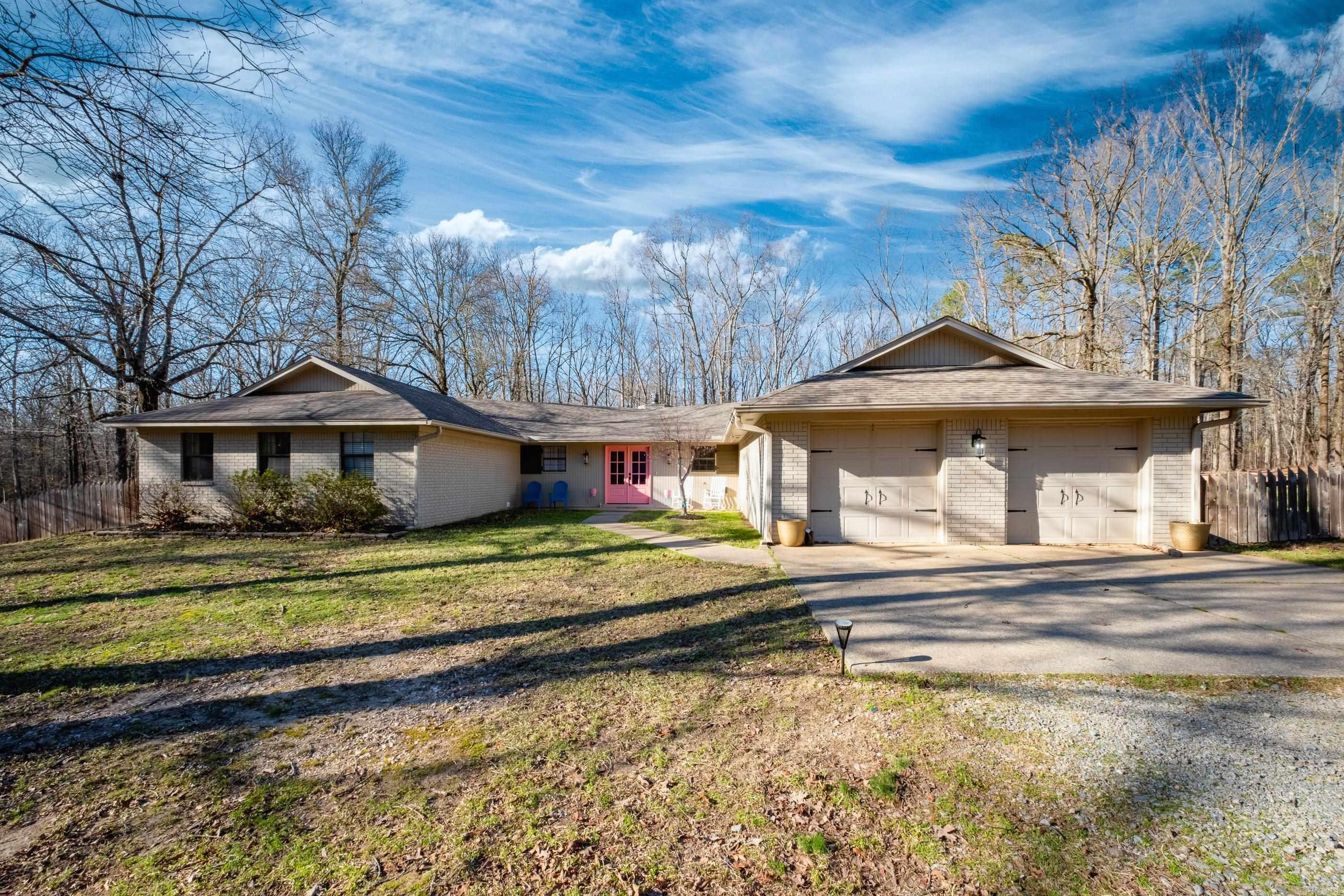 1502 Hickory Drive