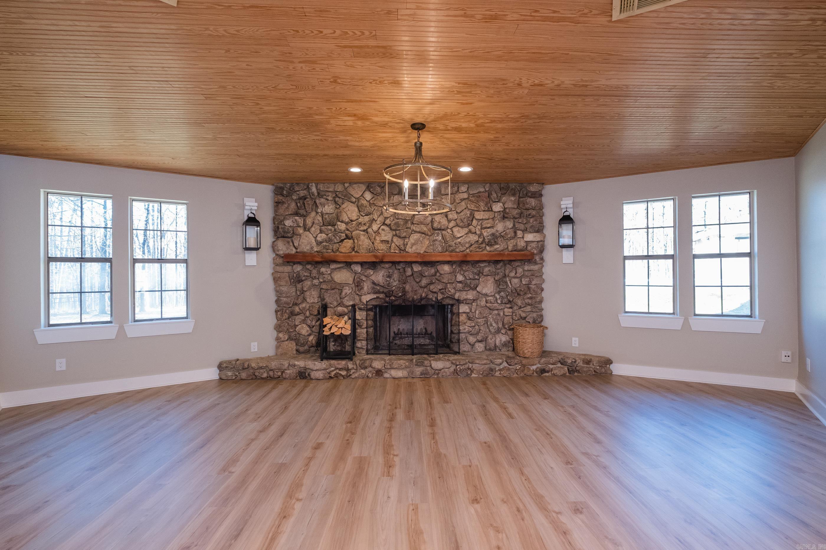 1502 Hickory Drive