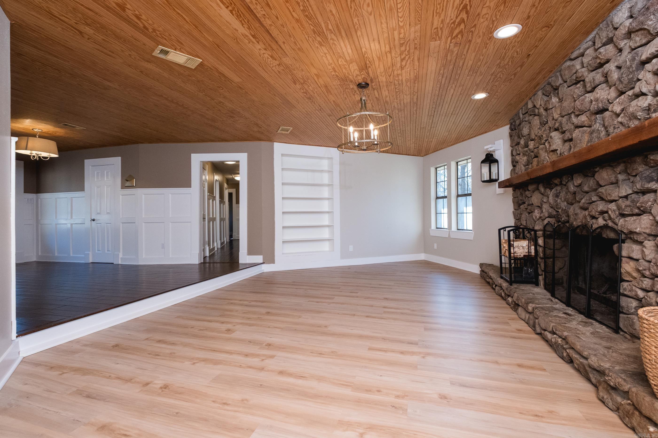 1502 Hickory Drive