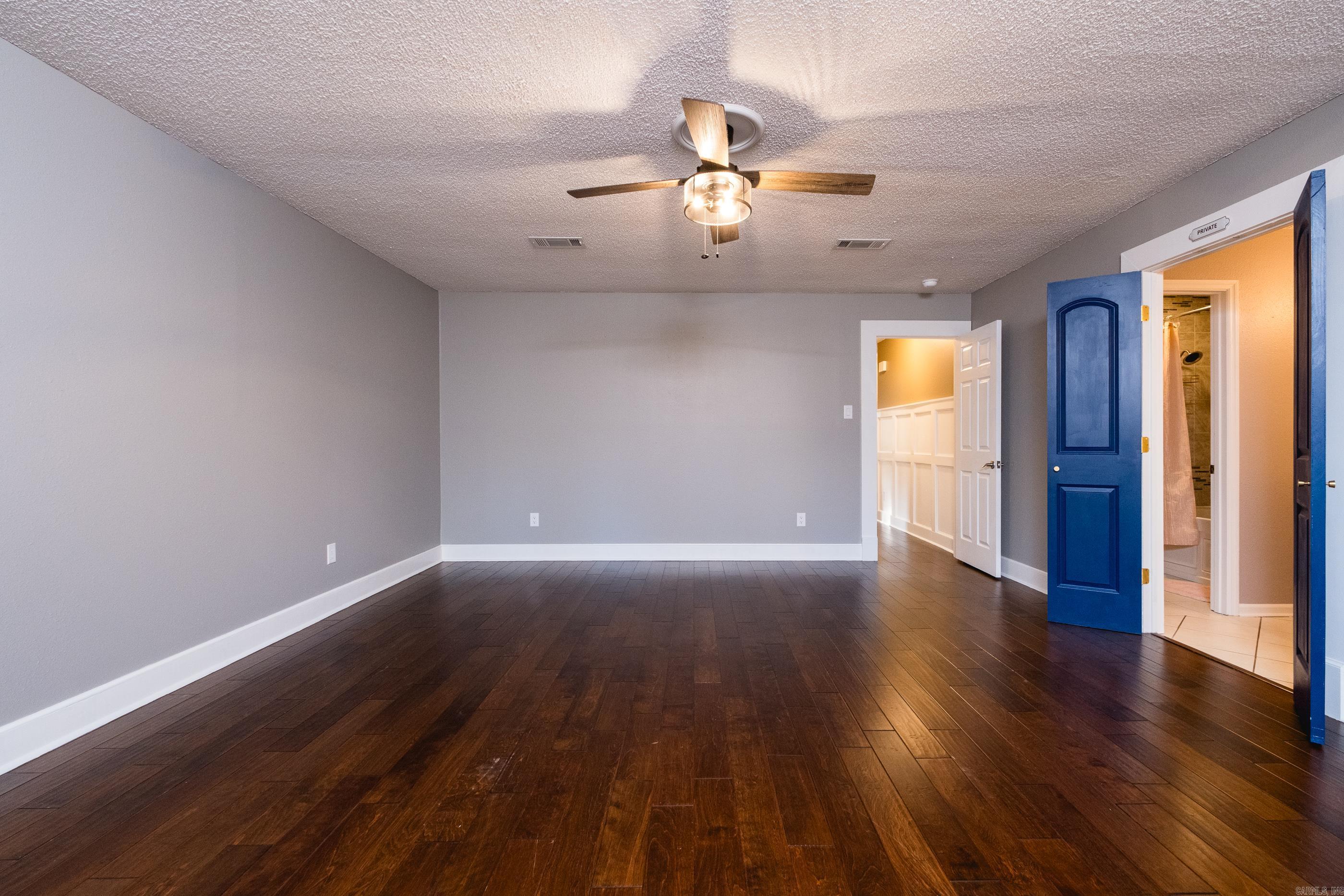 1502 Hickory Drive