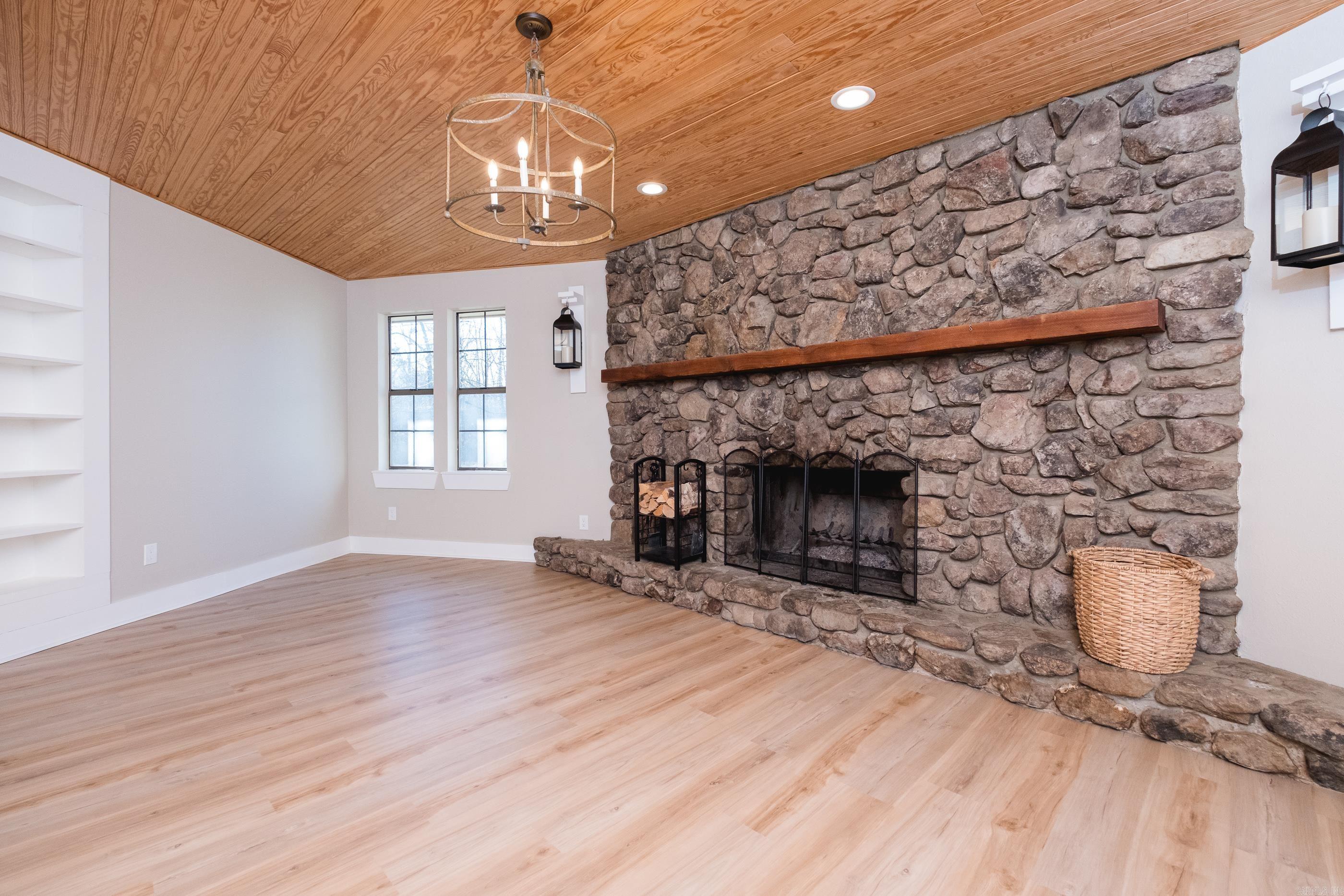 1502 Hickory Drive