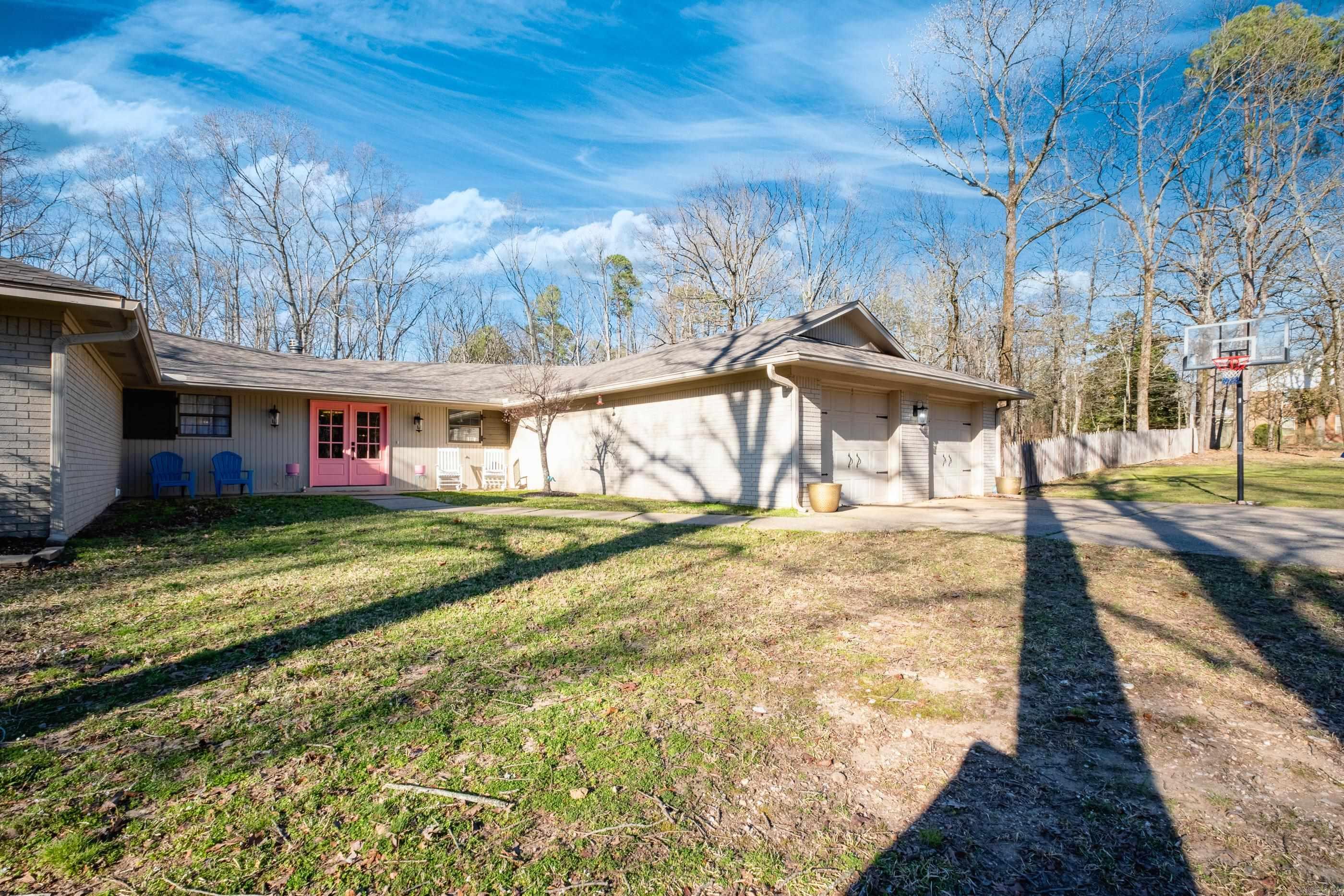 1502 Hickory Drive