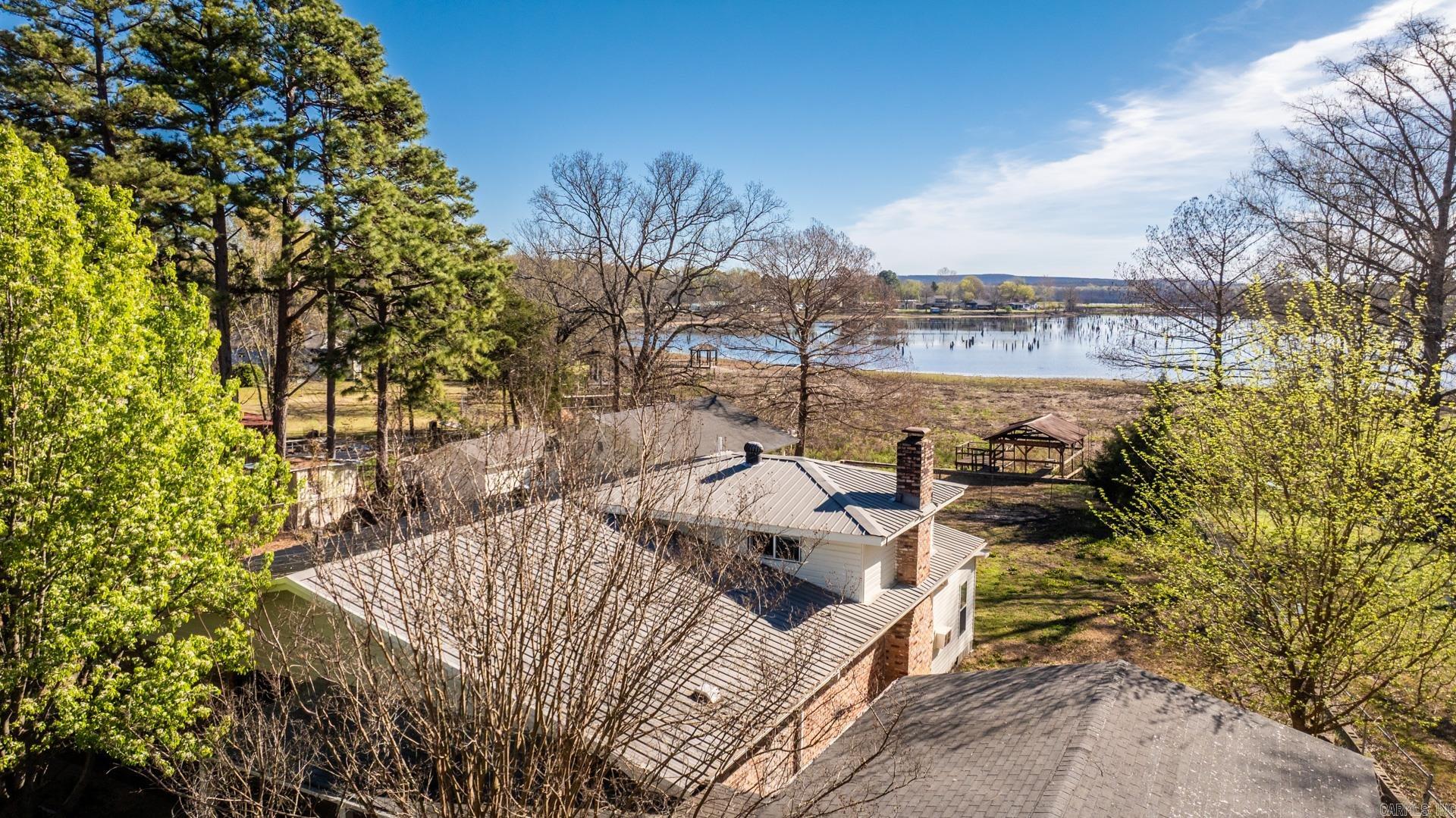 37 Dam Road