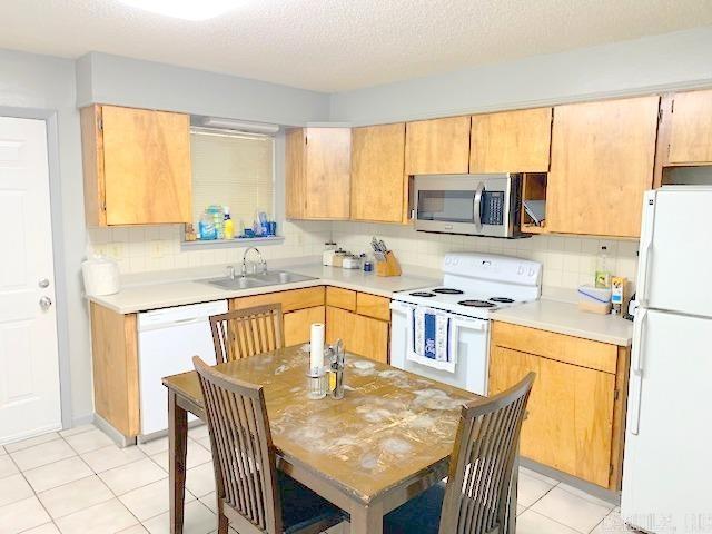 14122 Burlingame Road