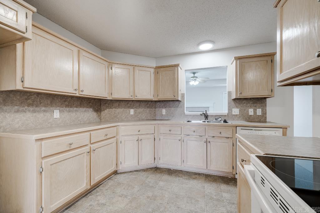 323 Lamplighter Drive